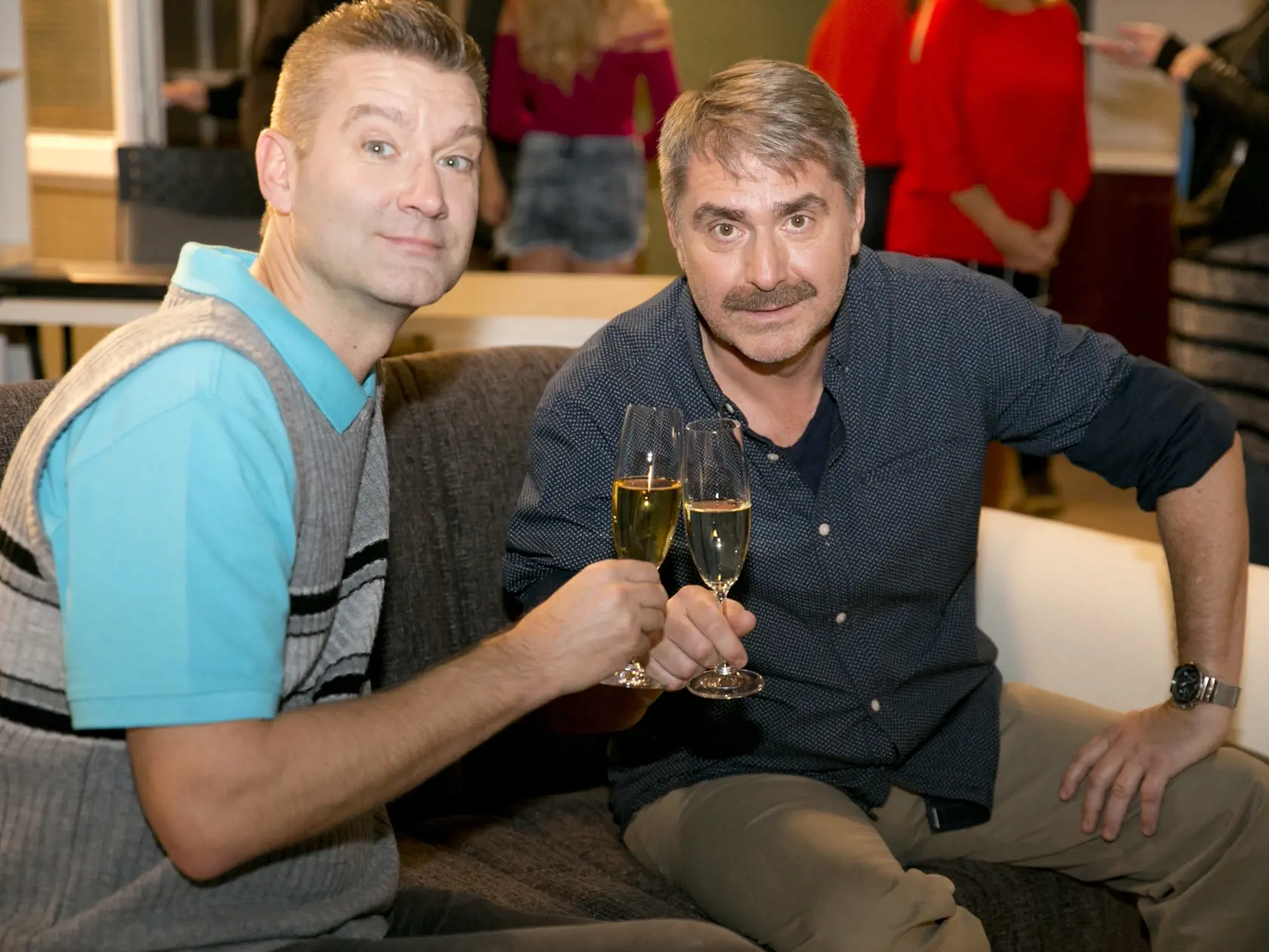 Tlačova beseda k novej sérií serialu susedia
Na obr. hlavný predstavitelia seriálu
Andy Kraus, Peter Marcin