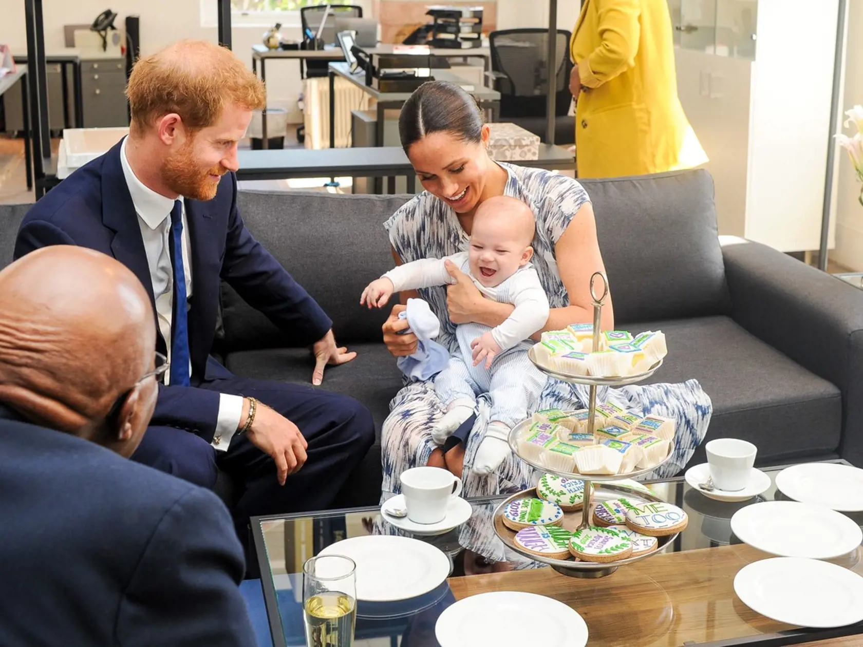 Meghan, Harry a Archie boli počas návštevy u arcibiskupa Tutua veľmi uvoľnení.