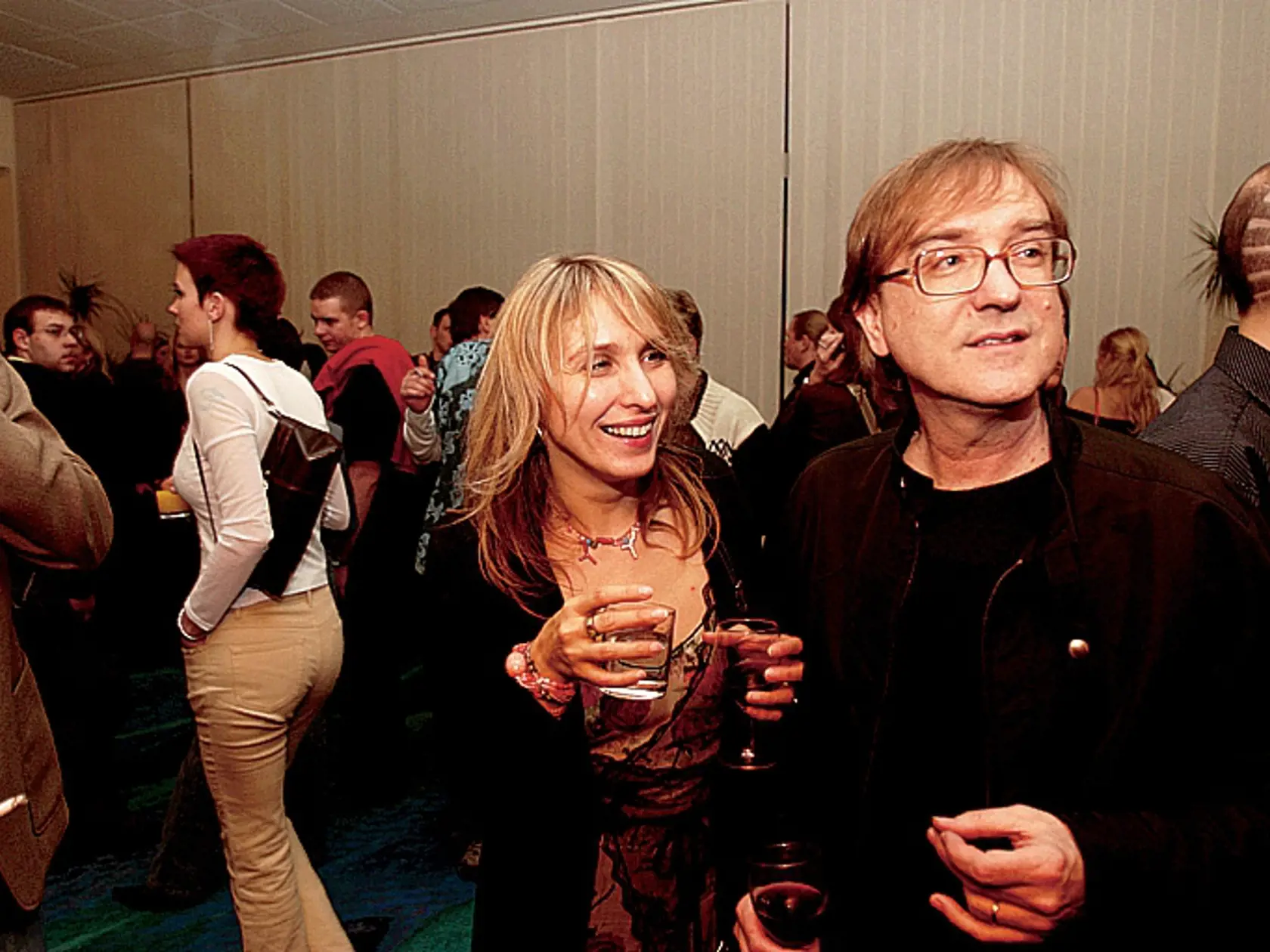Miroslav Žbirka, spevák, manželka Katarína, udeľovanie cien Aurel 2005
foto: Ladislav Prikler
uverejnené: Šarm 11/2005
pôvodný súbor:zbirka so zenou - prip..eps