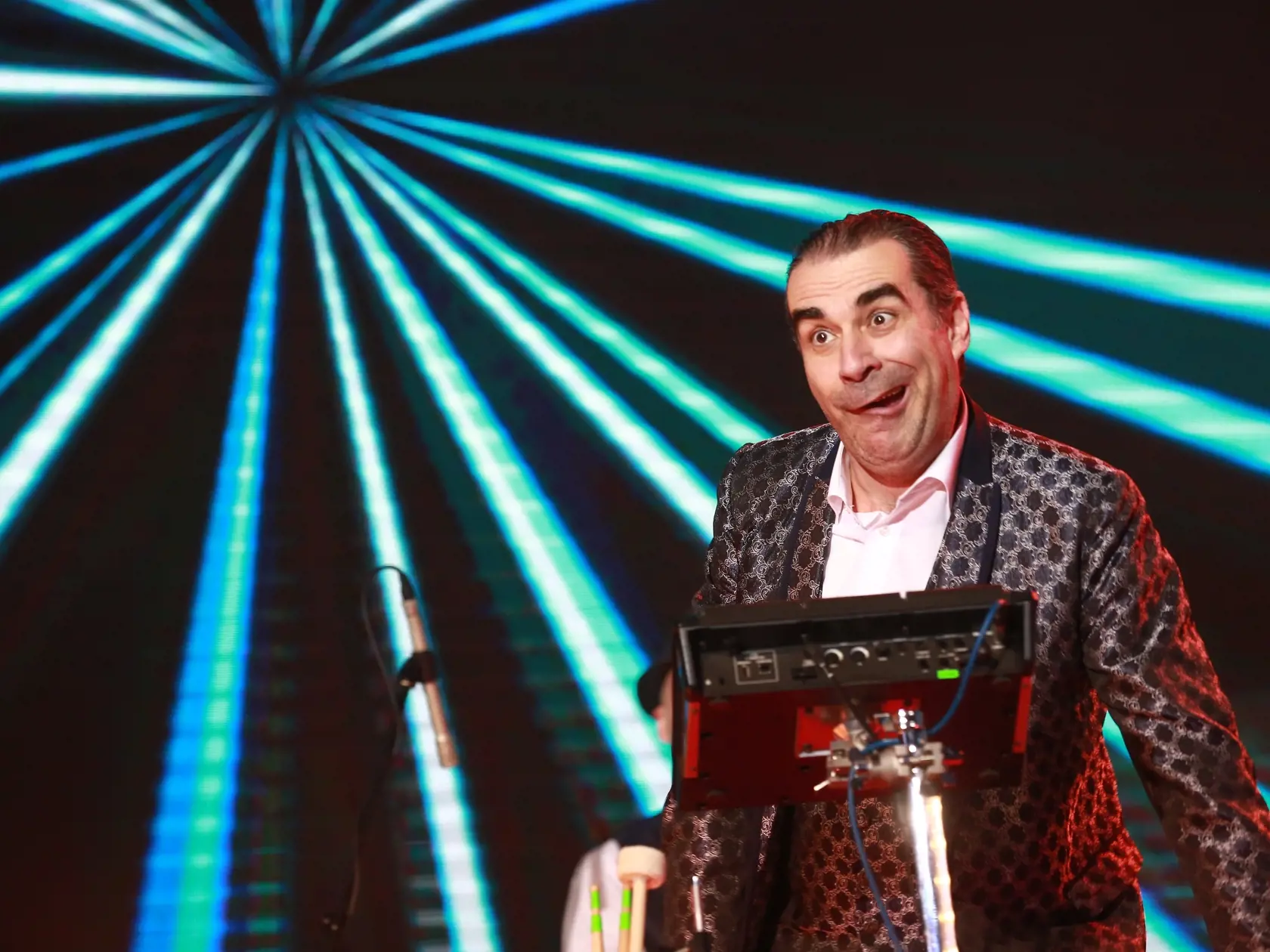Vianočný benefičný koncert Úsmev ako dar. Vystúpila aj kapela Polemic.