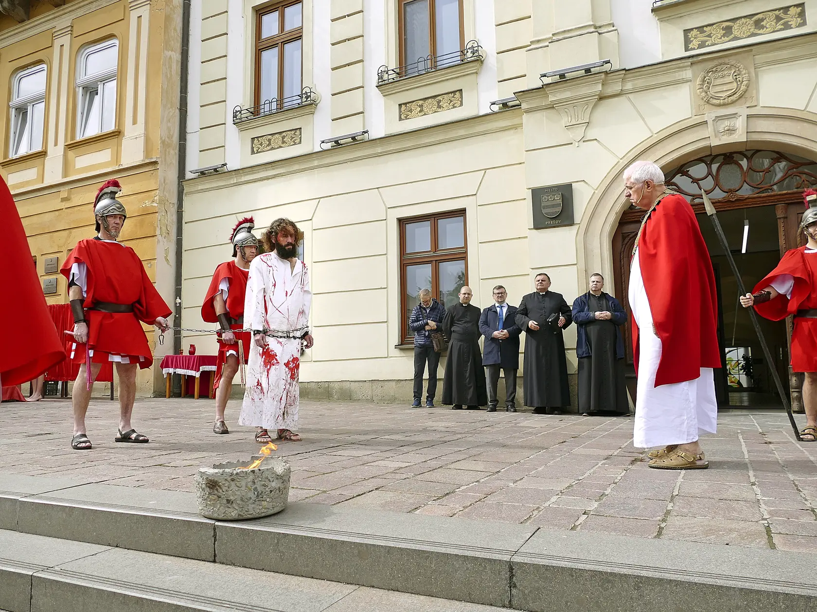 V centre Prešova mohli ľudia vidieť bičovanie neľútostnými vojakmi či odsúdenie Pilátom.