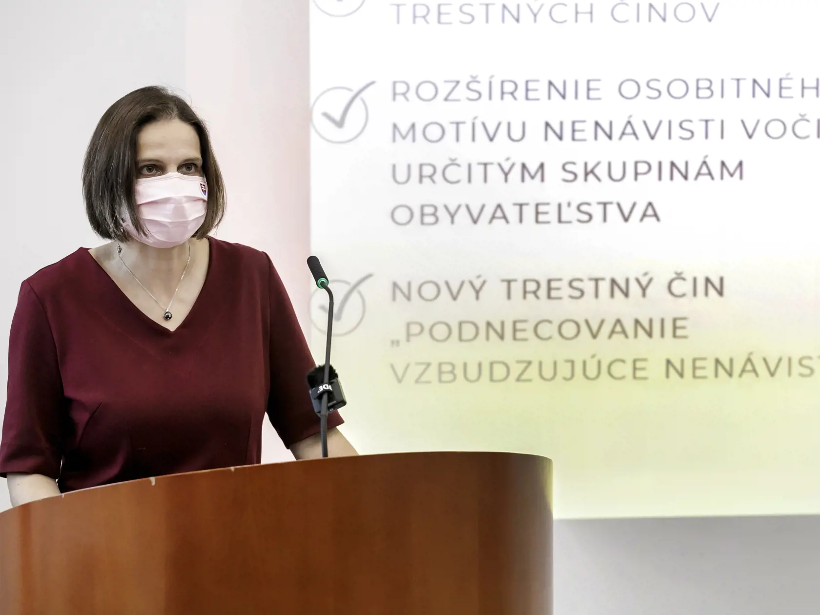 Na snímke ministerka spravodlivosti SR Mária Kolíková počas tlačovej konferencie k novele Trestného zákona v Bratislave 1. decembra 2021.