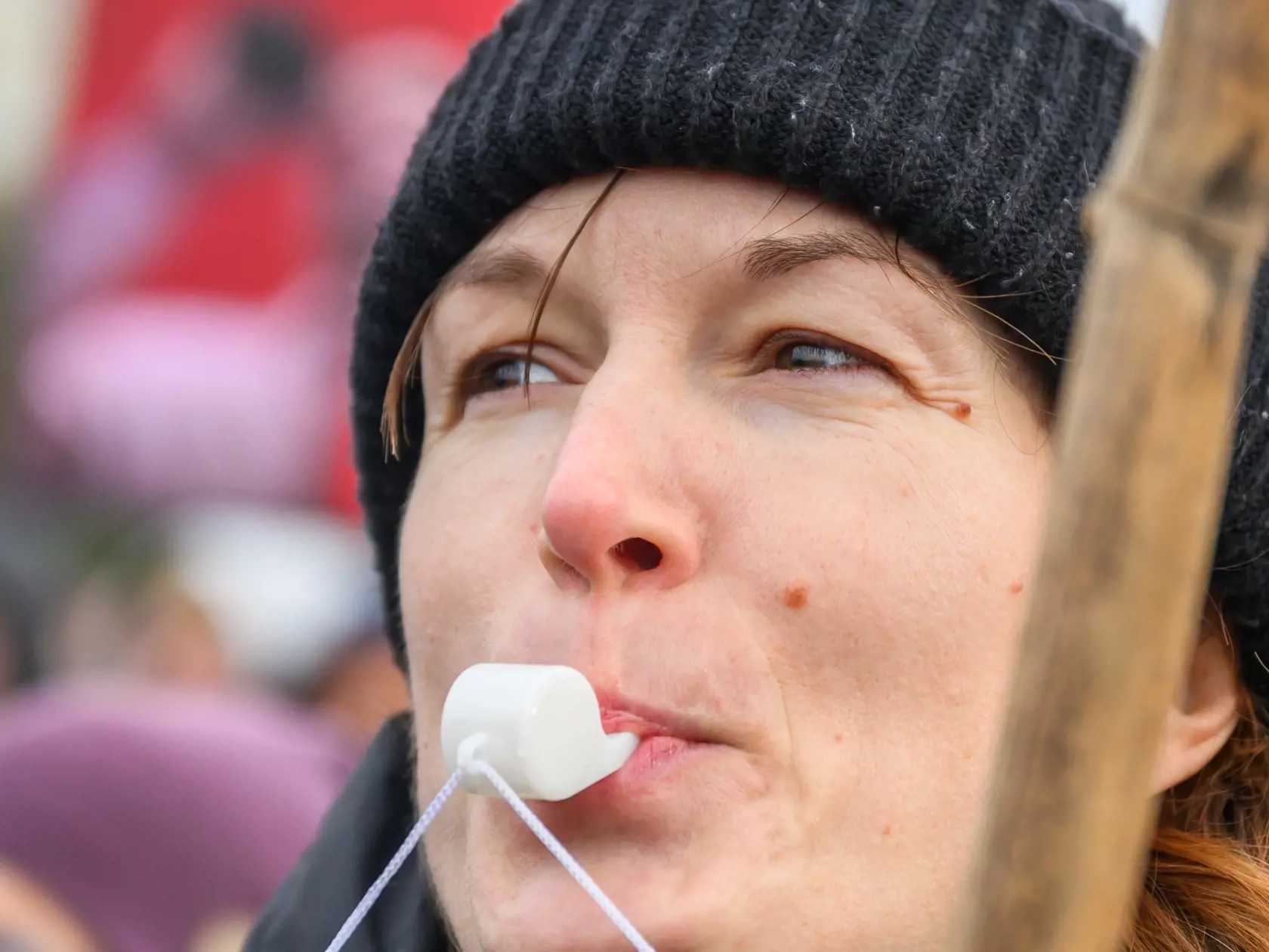 Na snímke protest proti nedeľnej návšteve predsedu vlády SR Roberta Fica (Smer-SD) v Moskve na Námestí slobody v Bratislave v pondelok 23. decembra 2024.