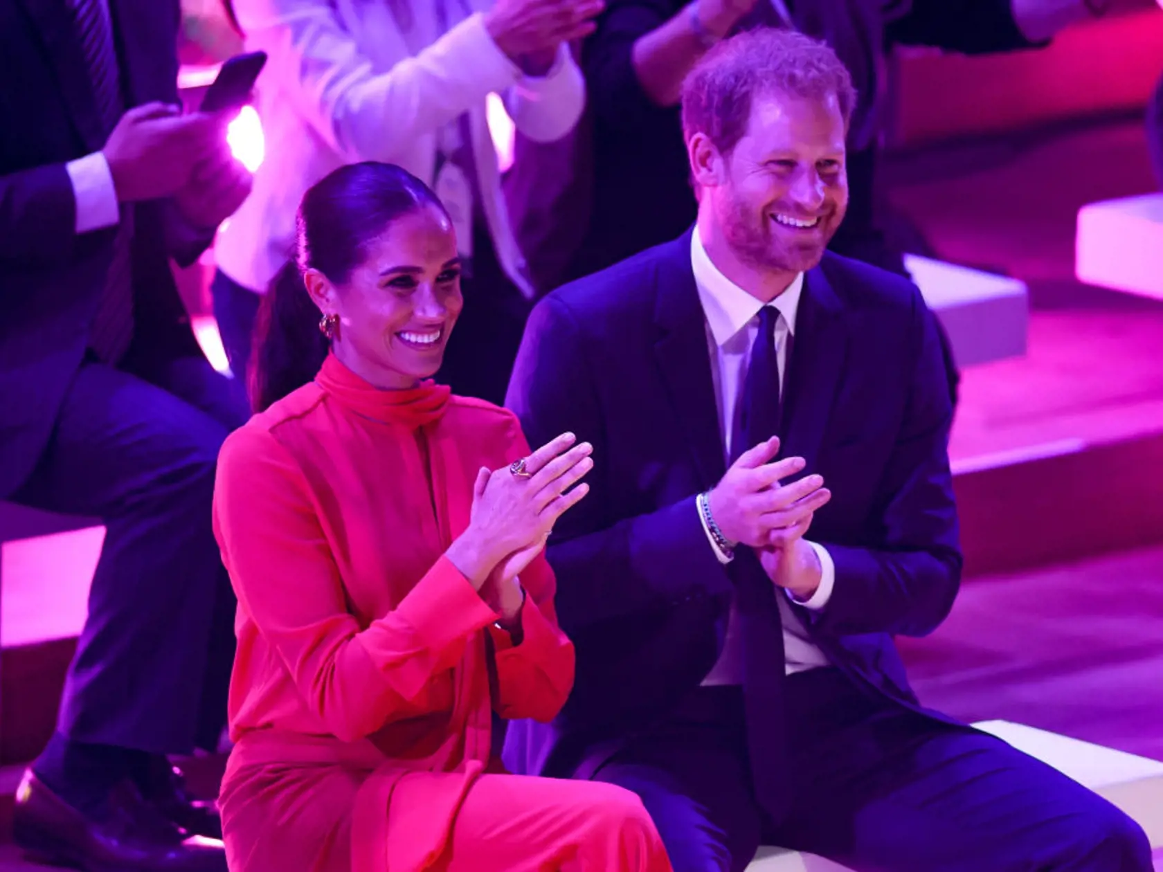 Princ Harry pôsobil po boku Meghan ako jej osobný strážca.