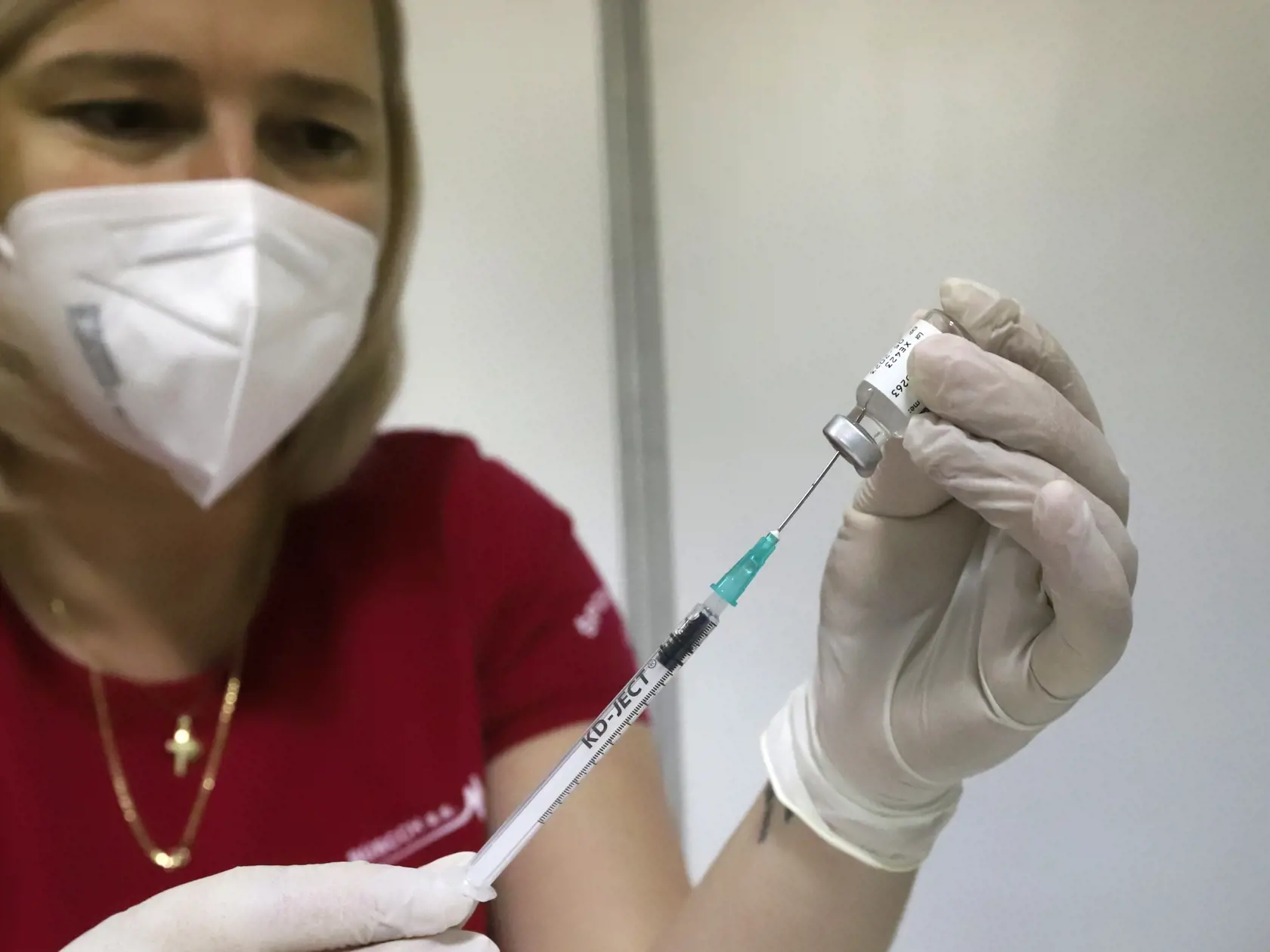 Je namieste, aby vláda uvažovala o povinnom očkovaní proti ochoreniu COVID-19. Šéfka rezortu spravodlivosti Mária Kolíková to uviedla po stredajšom rokovaní vlády.