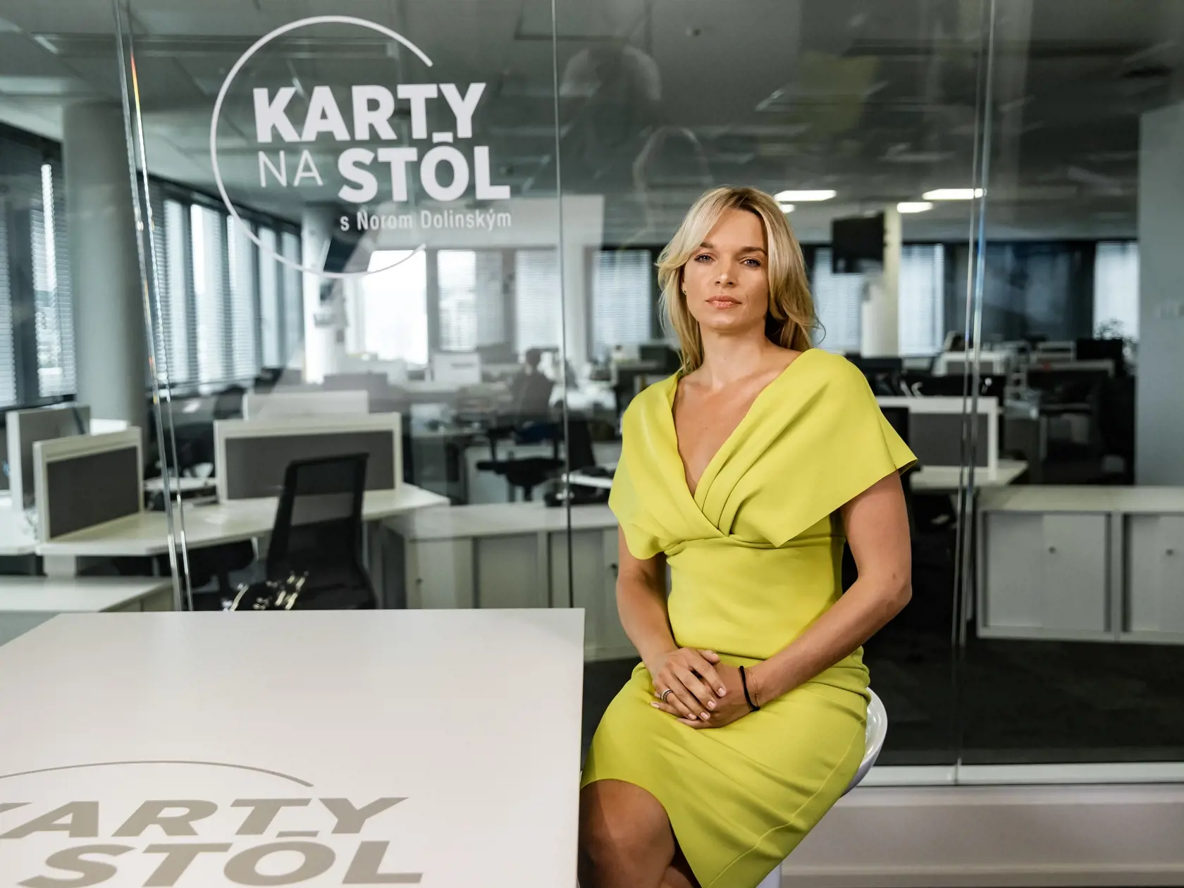 Diskusná relácia "Karty na stôl", ktorej hosťom bola Romana Tabak.