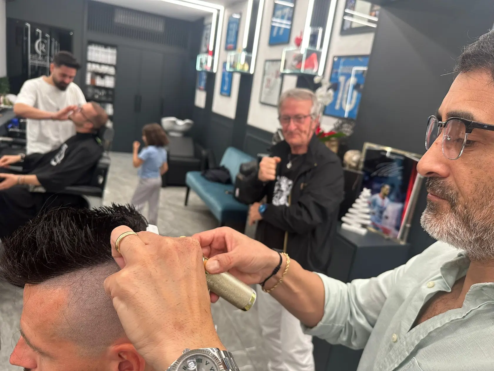 Prvé Hamšíkove kroky po prílete do Neapola viedli k známemu barberovi, ktorý sa roky staral o jeho účes.