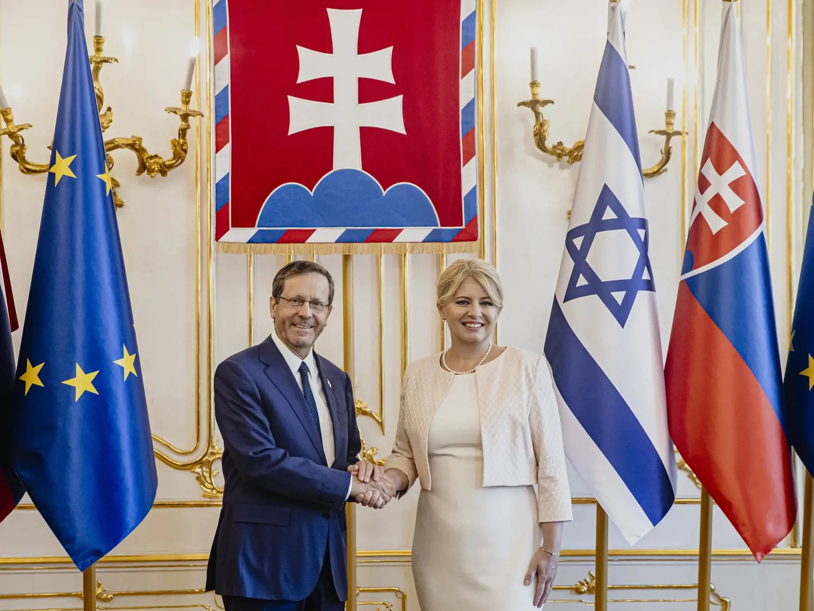 Na pozvanie prezidentky Zuzany Čaputovej pricestoval v pondelok 4. septembra 2023 na oficiálnu návštevu Slovenska prezident Izraela Isaac Herzog.