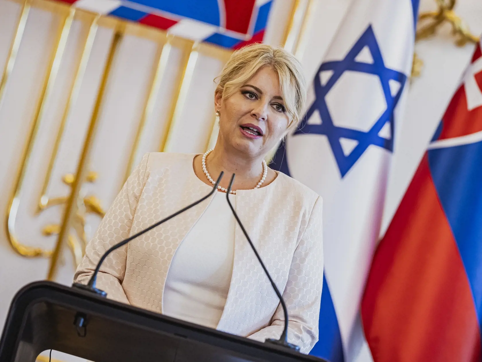 Na pozvanie prezidentky Zuzany Čaputovej pricestoval v pondelok 4. septembra 2023 na oficiálnu návštevu Slovenska prezident Izraela Isaac Herzog.