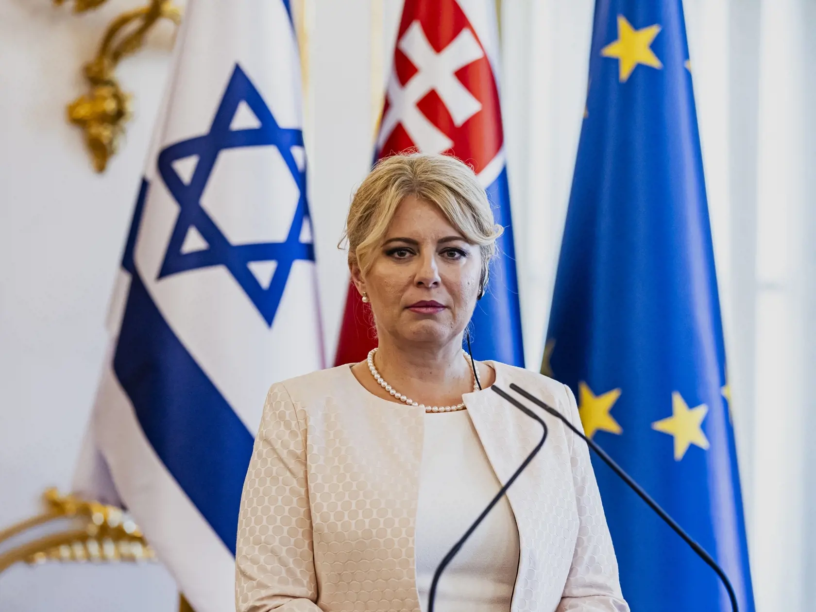Na pozvanie prezidentky Zuzany Čaputovej pricestoval v pondelok 4. septembra 2023 na oficiálnu návštevu Slovenska prezident Izraela Isaac Herzog.