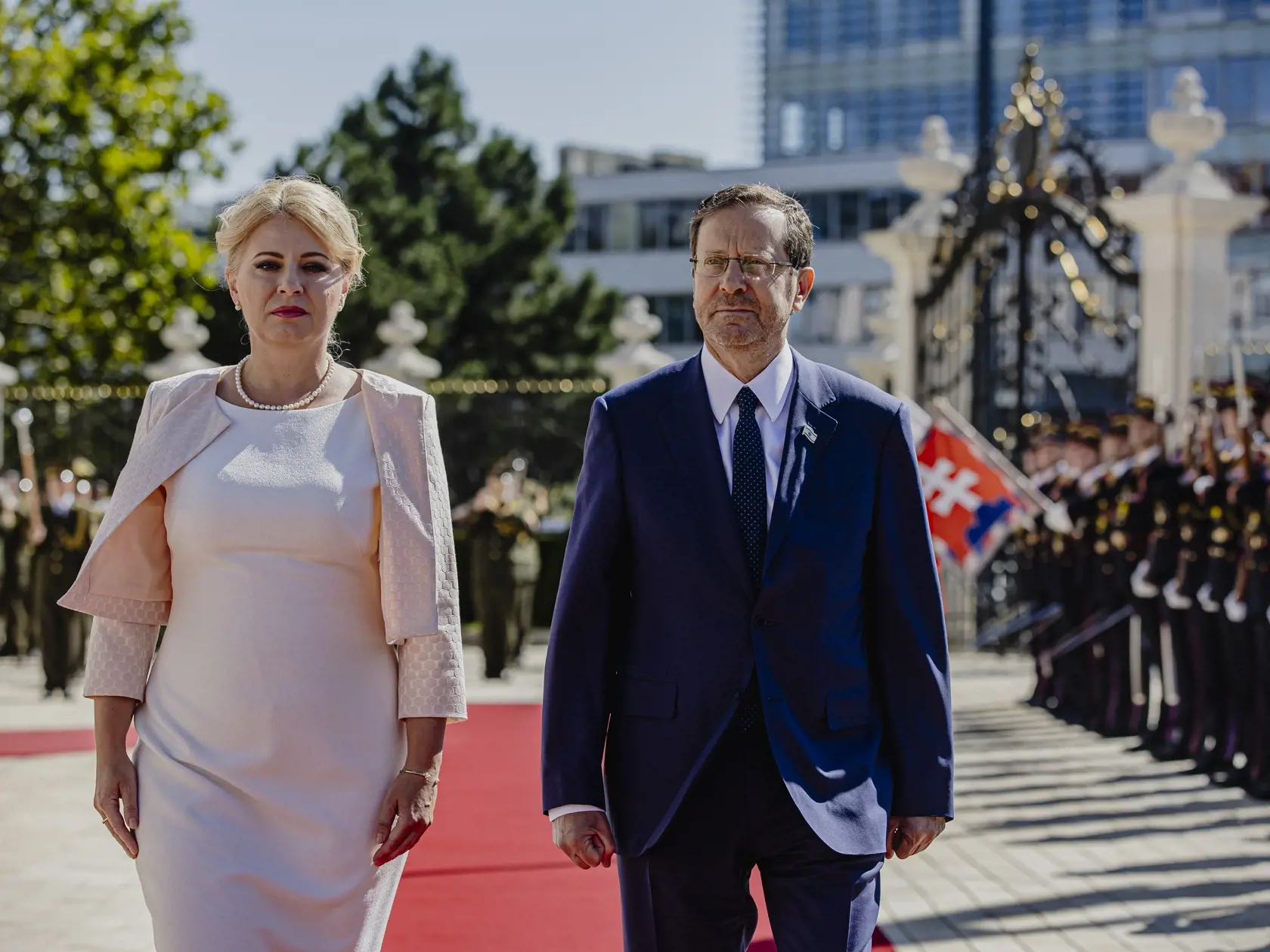 Na pozvanie prezidentky Zuzany Čaputovej pricestoval v pondelok 4. septembra 2023 na oficiálnu návštevu Slovenska prezident Izraela Isaac Herzog.
