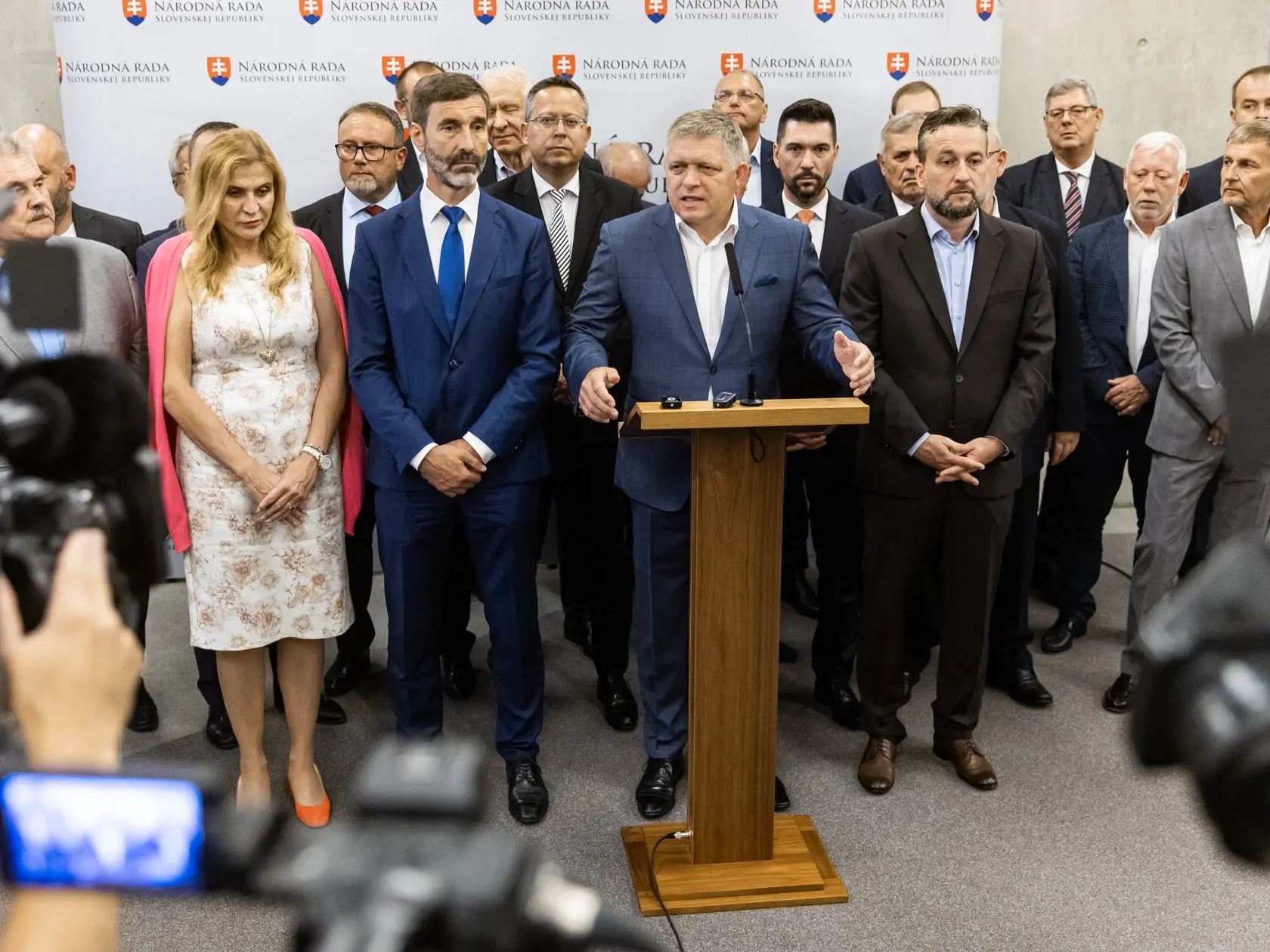 Smer-SSD je zatiaľ najväčším favoritom predvolebných prieskumov. Vyhral aj v našej ankete. Uvidíme, nakoľko sa predbežné výsledky budú zhodovať s hlasovaním 30. septembra, keďže štvrtina voličov stále váha, komu dať hlas.