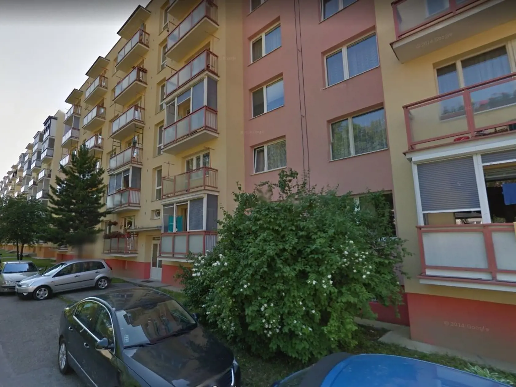 Takmer podobná tragédia sa odohrala 27. mája 2017 ráno v byte na rovnakom žilinskom sídlisku Vlčince.