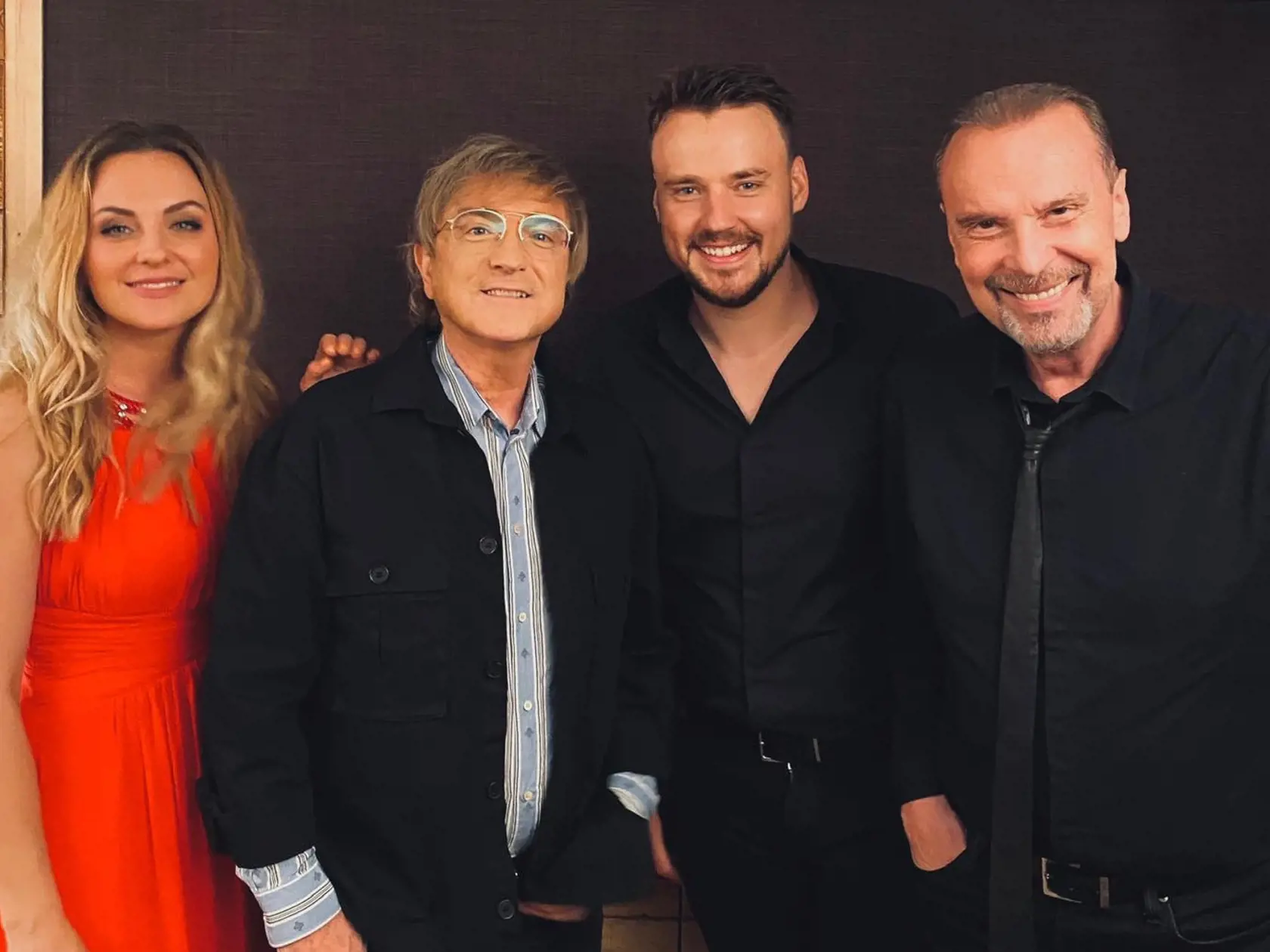 Koncertné trio s Mirom Žbirkom.