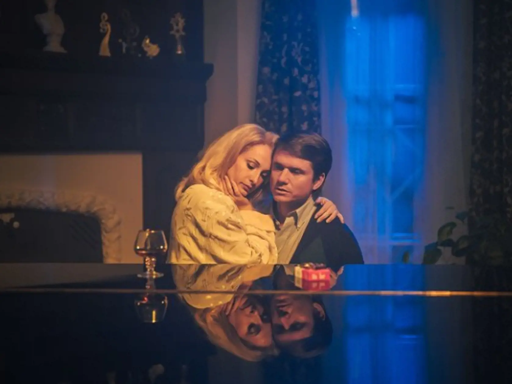 Anna Fialová ako Iveta Bartošová a Ondřej Brzobohatý ako Láďa Štaidl.