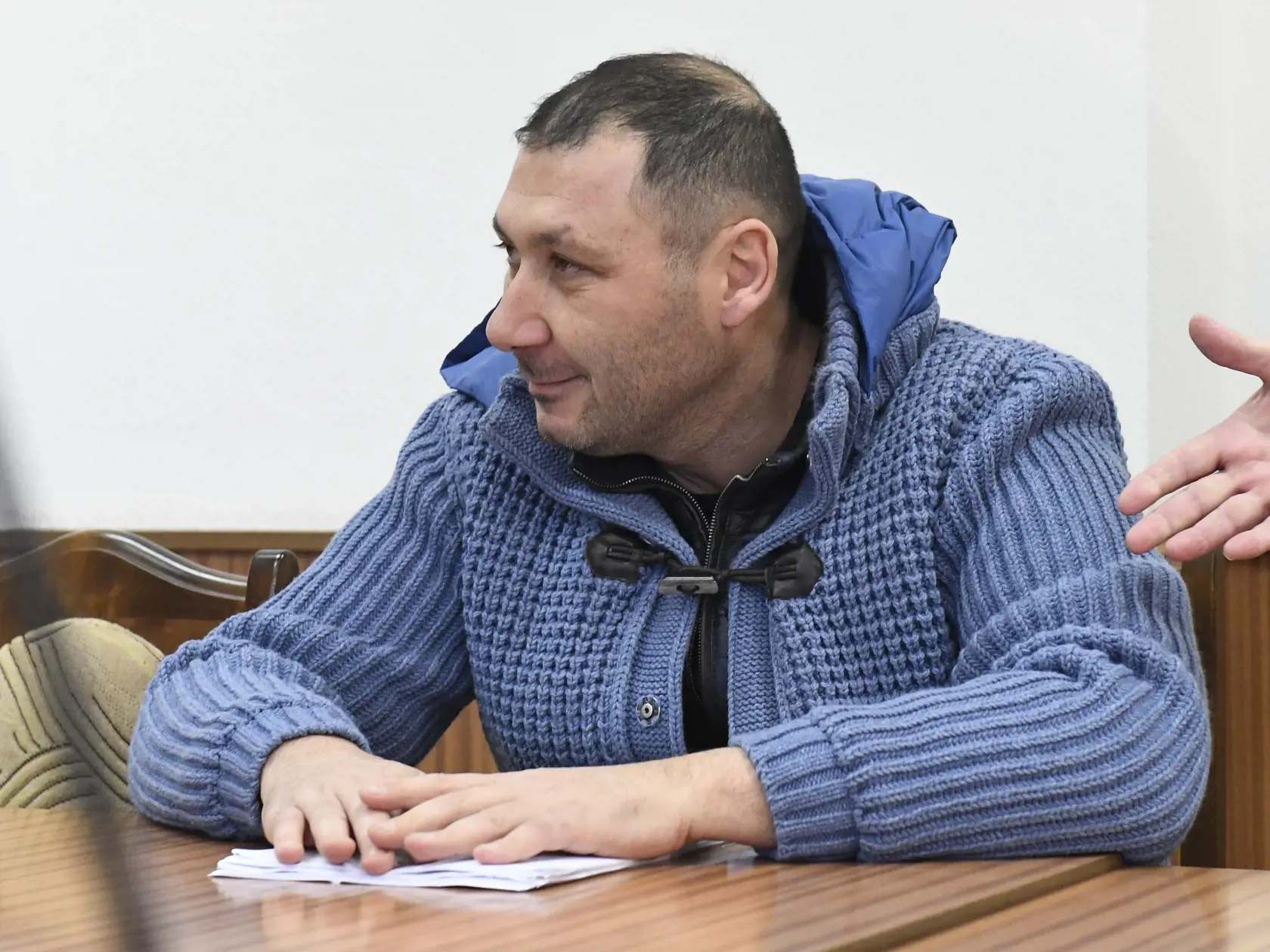 Krajský súd v Košiciach na neverejnom zasadnutí rozhoduje o návrhu na predbežnú väzbu pre podnikateľa talianskeho pôvodu Antonina V. (na snímke). Podnikateľa zadržala v utorok ráno 13. marca 2018 slovenská polícia v Michalovciach. Dôvodom je európsky zatykač, ktorý vydal súd v Benátkach. Košice, 15. marca 2018. FOTO TASR – František Iván