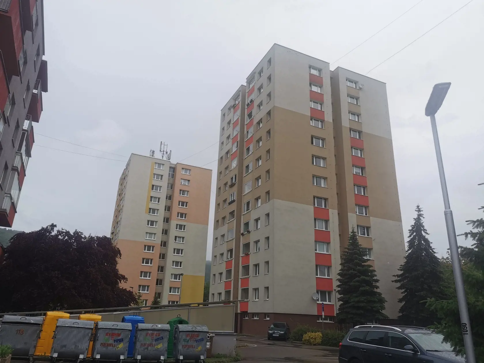 Ľuboš zmizol bez stopy z tohto sídliska z domu vzadu.