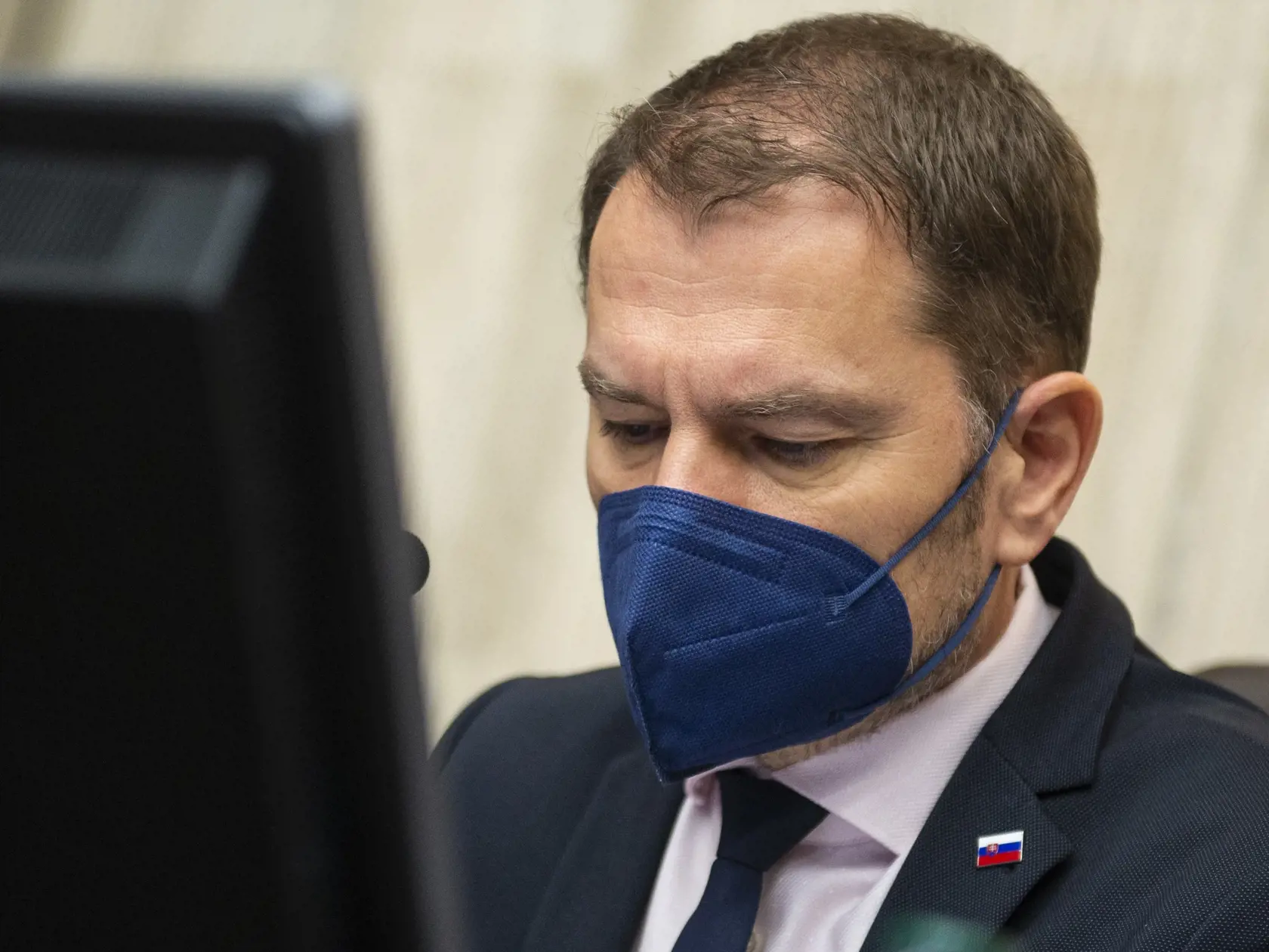 Na otázku, či je podľa ministra Matoviča Mária Kolíková nelegitímne vo funkcii ministerky spravodlivosti, odpovedal, že nie podľa neho, ale podľa koaličnej zmluvy.