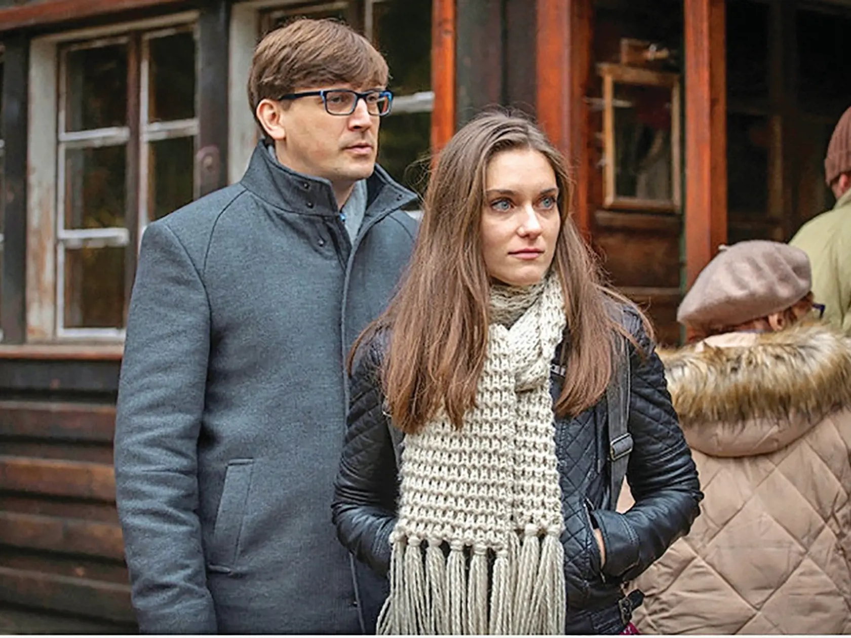 Vo filme dostali príležitosť aj dve naše
herečky - Zuzana Kronerová a Judit Bárdos.