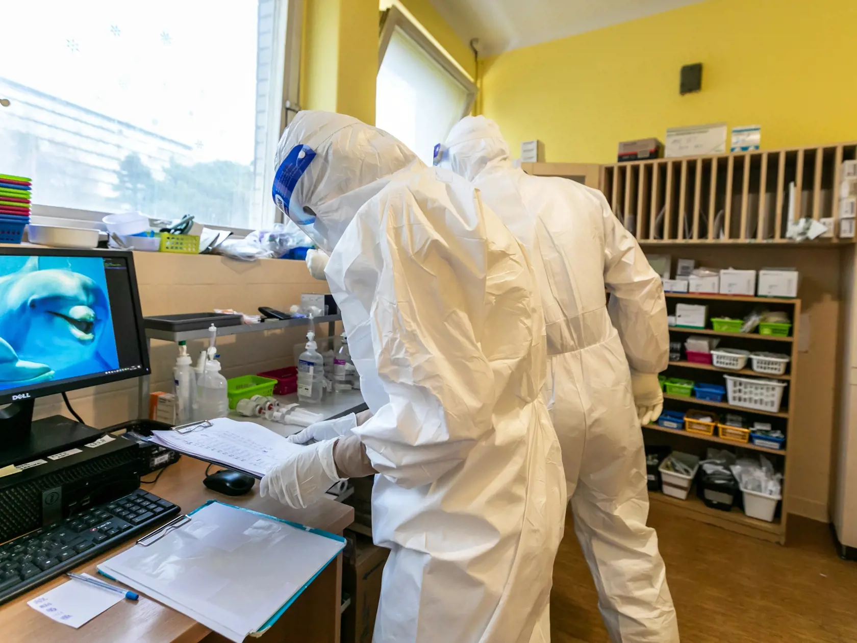 Na snímke je lôžkové oddelenie na Kramároch, kde sa liečia pacienti chorí na Covid-19. 
