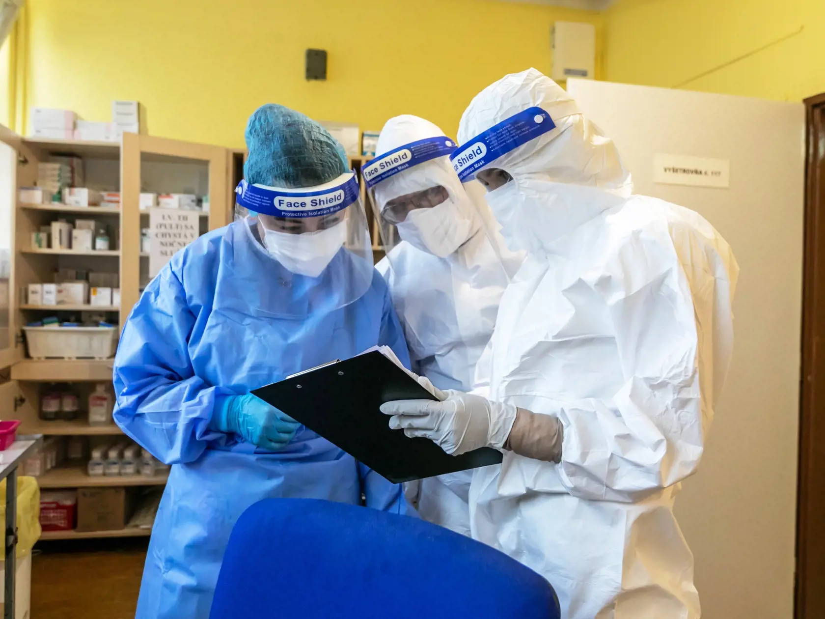 Na snímke je lôžkové oddelenie na Kramároch, kde sa liečia pacienti chorí na Covid-19. 