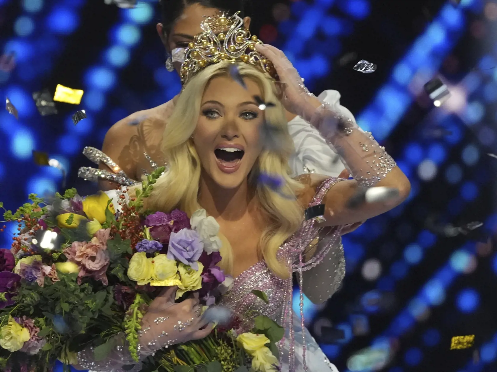 Víkend plný krásy je za nami. V mexickej metropole sa konala prestížna súťaž Miss Universe, ktorá patrí k najsledovanejším vôbec. Veď popravde, ktoré dievča by nechcelo získať ikonickú korunku a zaradiť sa tak medzi najkrajšie ženy sveta? Tento ročník prial nádhernej Dánke, ktorá pre svoju krajinu vybojovala prvý titul v histórii súťaže.