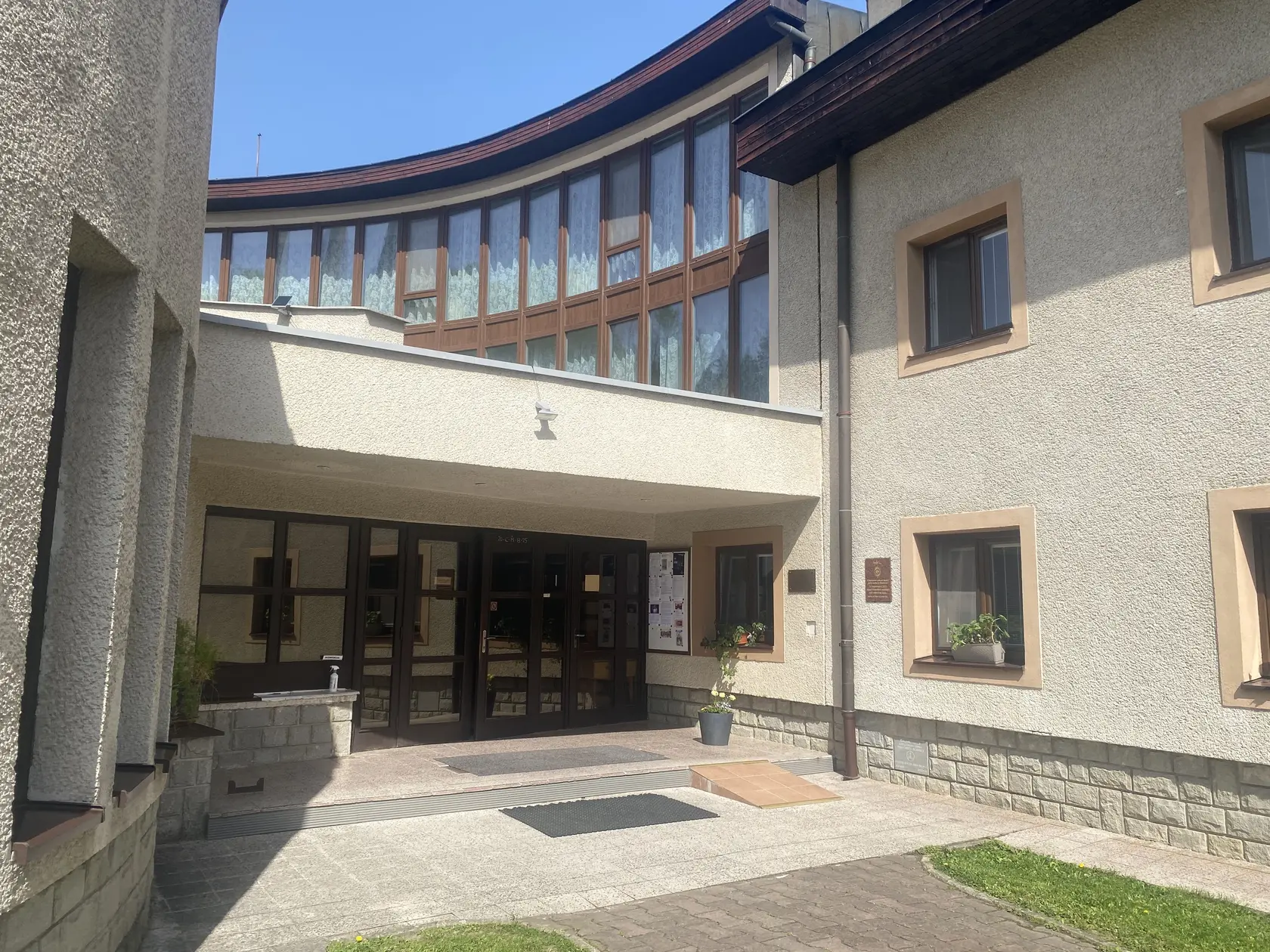 Exercičný dom sv. Ignáca z Loyoly v Prešove je miestom na duchovné cvičenia. 