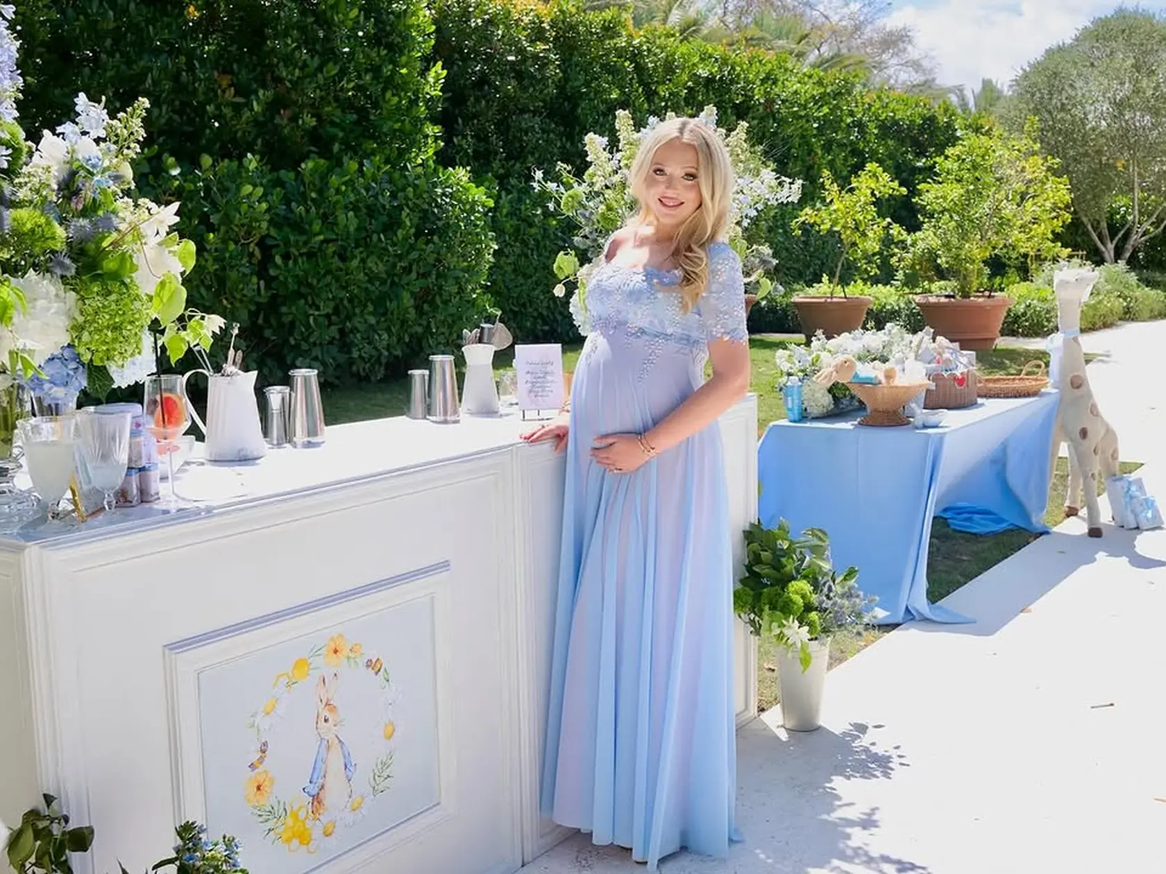 Tiffany Trump si užila baby shower pre chlapčeka, ktorého čaká. Bola v štýle rozprávkovej knihy od Beatrix Potter Dobrodružstvá zajačika Petríka.