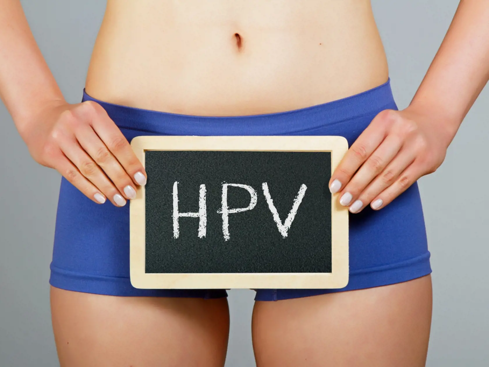 Zvýšiť riziko vzniku rakoviny pľúc môžu aj rôzne vírusy. Jedným z nich je vírus HIV spôsobujúci ochorenie AIDS. Výskumy naďalej zisťujú, či ľudský papilomavírus (HPV), ktorý spôsobuje takmer všetky prípady rakoviny krčka maternice, môže tiež zvýšiť riziko rakoviny pľúc. 