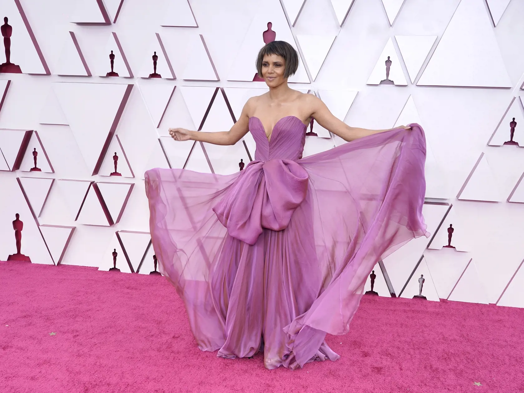 Herečka Halle Berry na 93. ročníku Oscarov.
