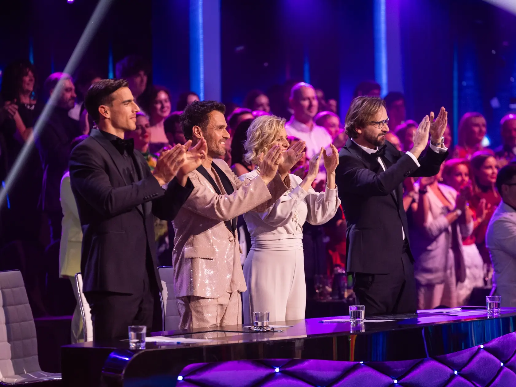 Porota Ján Ďurovčík, Tatiana Drexler, Adam Bardy a Leoš Mareš počas deviateho kola Let's dance 2025.