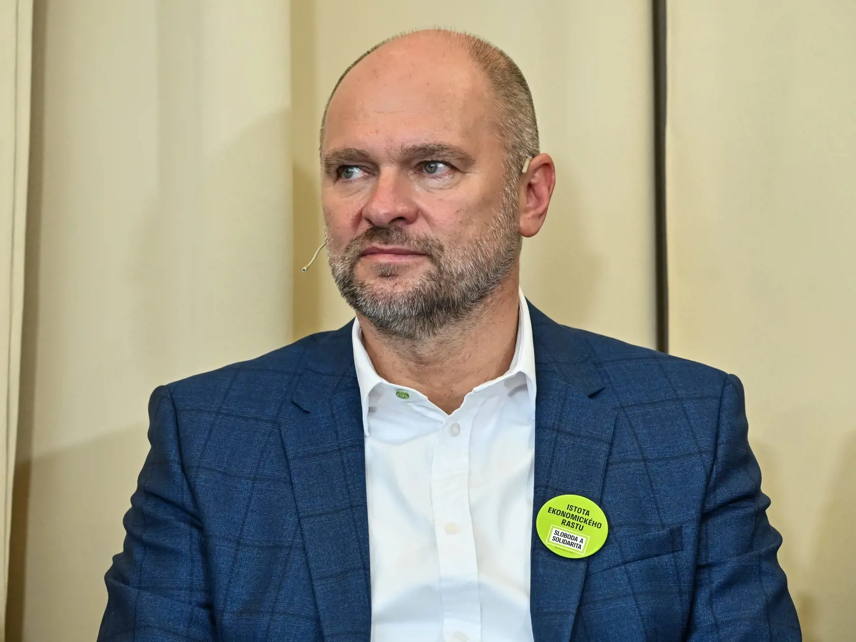 Na snímke predseda strany Sloboda a Solidarita Richard Sulík počas predvolebnej diskusie s predstaviteľmi politických strán zameranej na hospodárske témy 7. septembra 2023 v hoteli Bôrik v Bratislave. FOTO TASR - Pavol Zachar