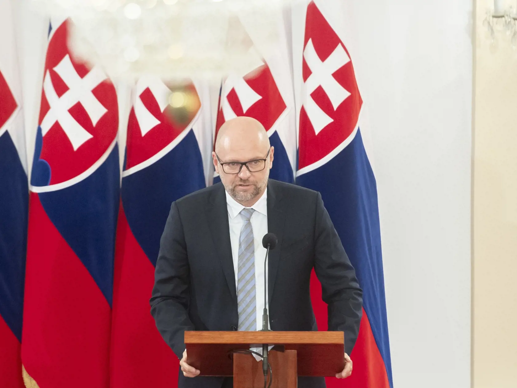 Na snímke predeseda poslaneckého klubu SaS Národnej rady SR Richard Sulík počas príhovoru na slávnostnej schôdzi pri príležitostí Dňa ústavy SR v historickej budove NR SR na Župnom námestí v piatok 1. septembra 2023 v Bratislave. FOTO TASR - Martin Baumann