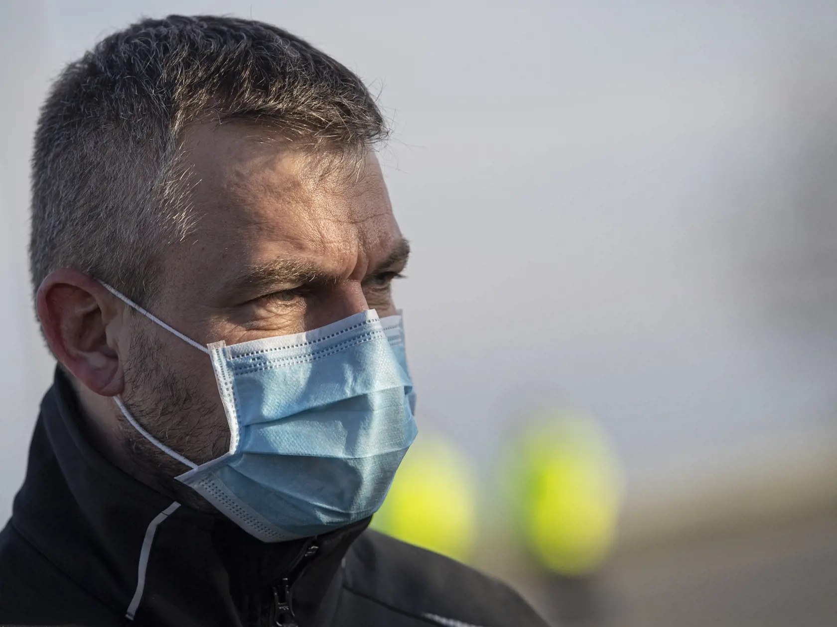 Na snímke predseda vlády SR Peter Pellegrini počas kontroly na hranici Slovenska a Rakúska pri Kitsee v súvislosti so šírením nákazy vírusom COVID-19. Bratislava, 14. marca 2020. FOTO TASR - Michal Svítok