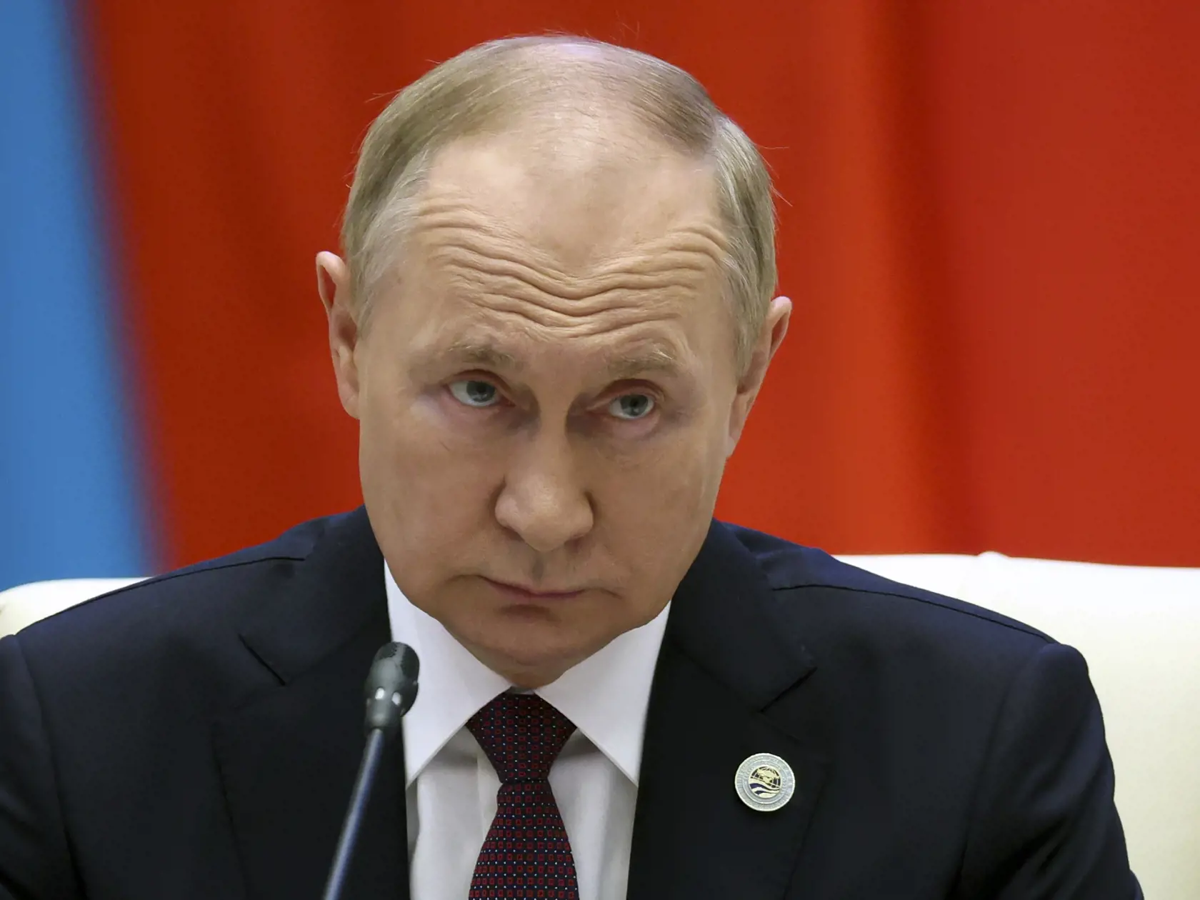 JB 1 Samarkand - Ruský prezident Vladimir Putin počas summitu Šanghajskej organizácie pre spoluprácu (SCO) v uzbeckom meste Samarkand 16. septembra 2022. FOTO TASR/AP

Russian President Vladimir Putin attends the Shanghai Cooperation Organisation (SCO) summit in Samarkand, Uzbekistan, Friday, Sept. 16, 2022. (Sergei Bobylev, Sputnik, Kremlin Pool Photo via AP)