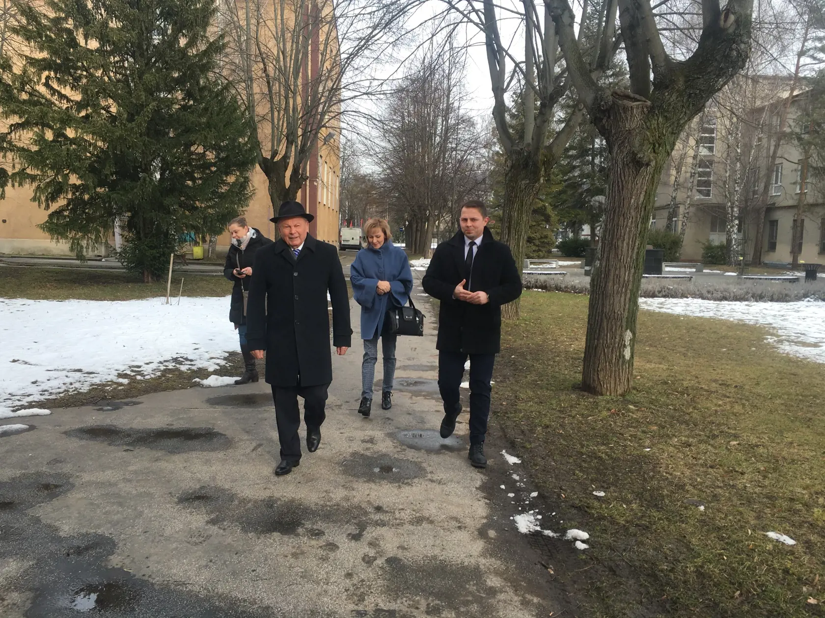 Rudolf Schuster na pestovanie rododendronov nedá dopustiť, hoci ho v počiatkoch poriadne potrápili.