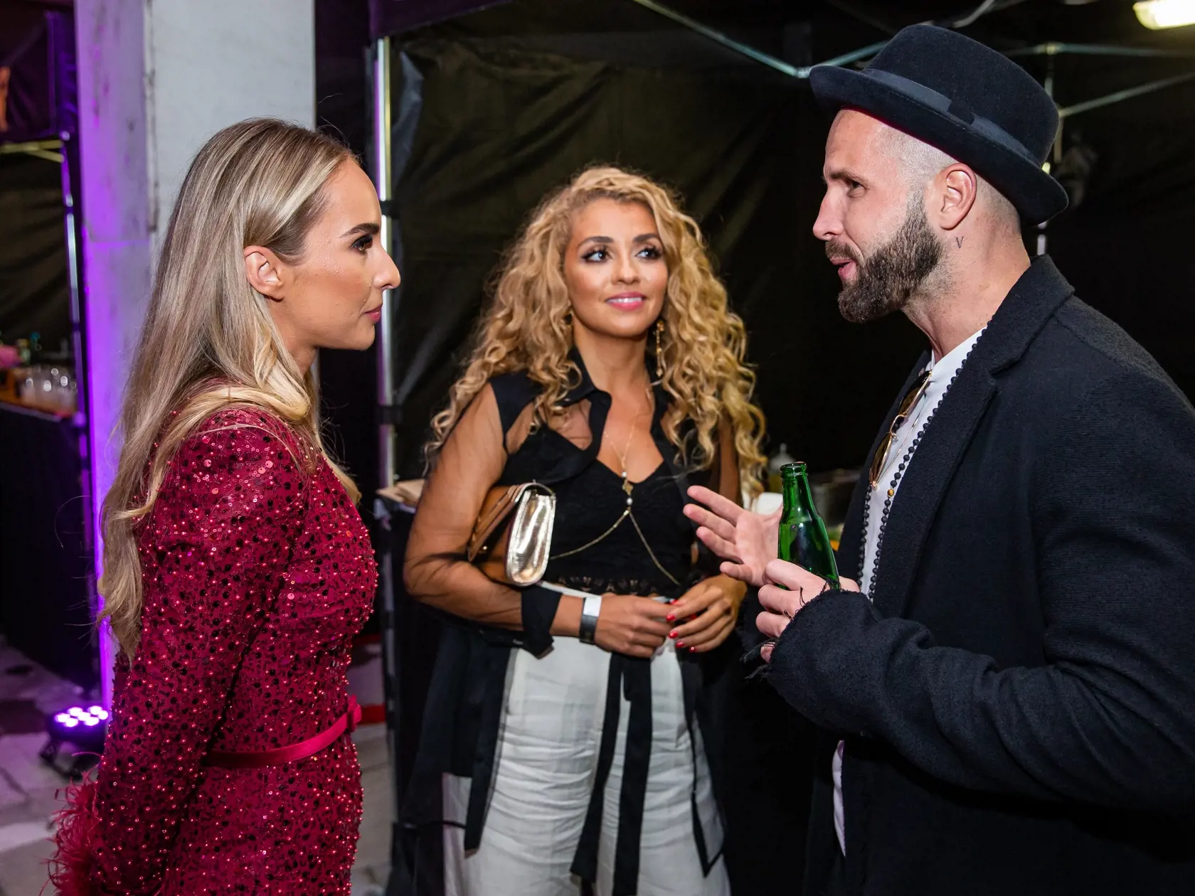 Galavečer Social Awards Slovakia "SOWA" v Bratislave. Na snímke Lucia Mokráňová, Jany Land a Vierka Ayisi.