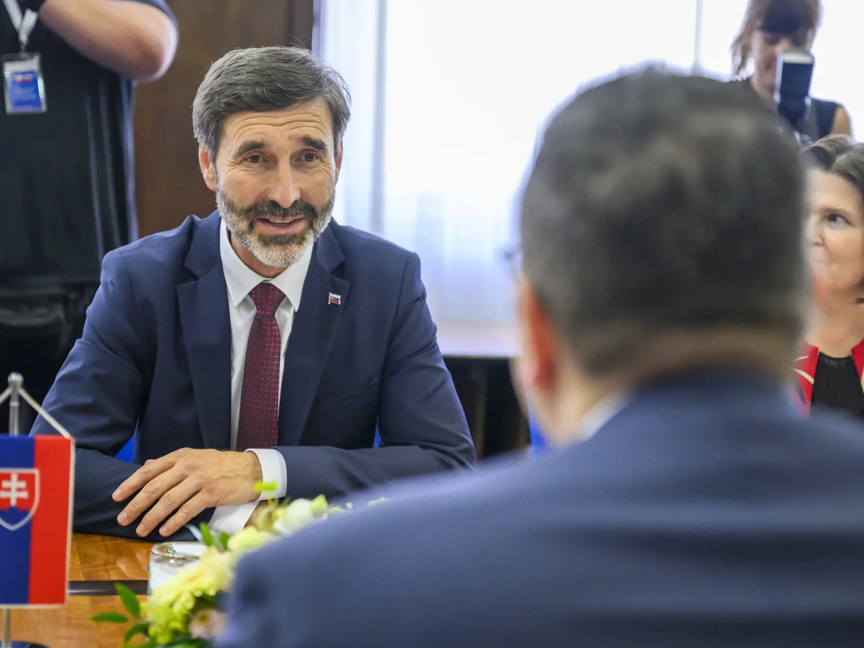 Sprava minister zahraničných vecí Českej republiky Jan Lipavský a minister zahraničných vecí a európskych záležitostí SR Juraj Blanár (Smer) počas plenárneho rokovania počas plenárneho rokovania na Ministerstve zahraničných vecí a európskych záležitostí v Bratislave 18. júna 2024. 