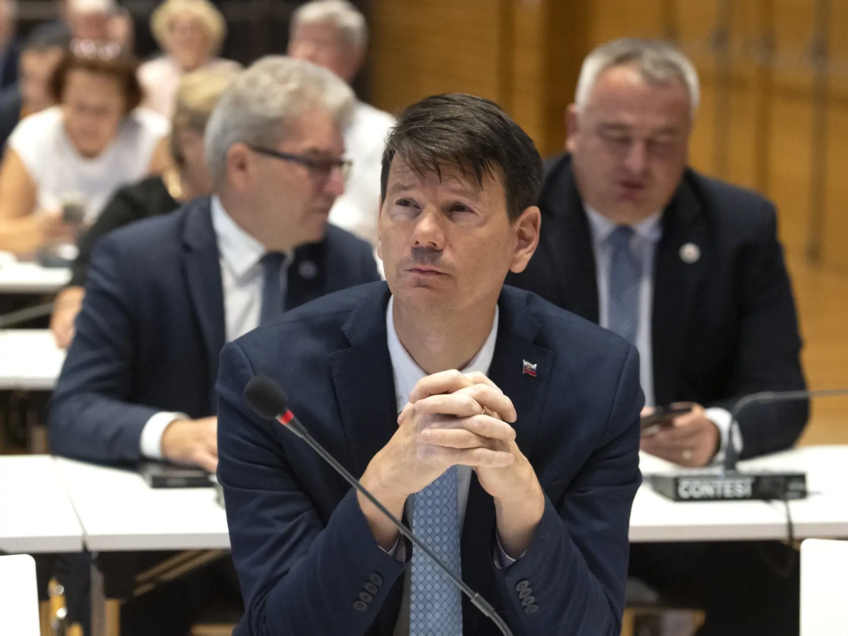 Na snímke minister zdravotníctva SR Michal Palkovič počas mimoriadnej 101. schôdze Národnej rady Slovenskej republiky.