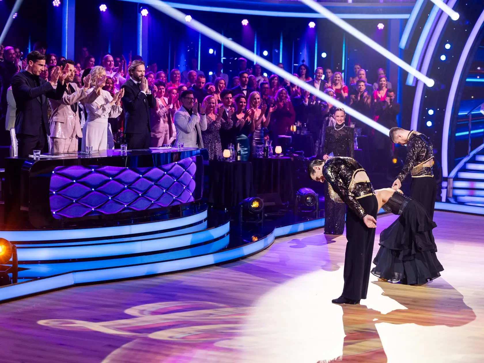 Porota Adam Bardy, Leoš Mareš, Tatiana Drexler a Ján Ďurovčík,Juraj Loj, Zuzana Porubjaková a Jaroslav Ihring počas deviateho kola Let's dance 2025.