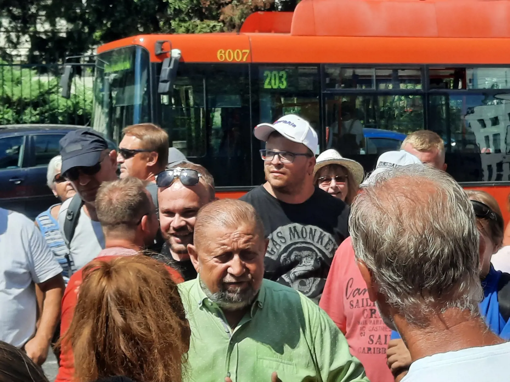 Protesty na Hodžvom námestí z 29. júla, ktoré vyústili k zablokovaniu premávky v hlavnom meste. Na fotke Štefan Harabin.