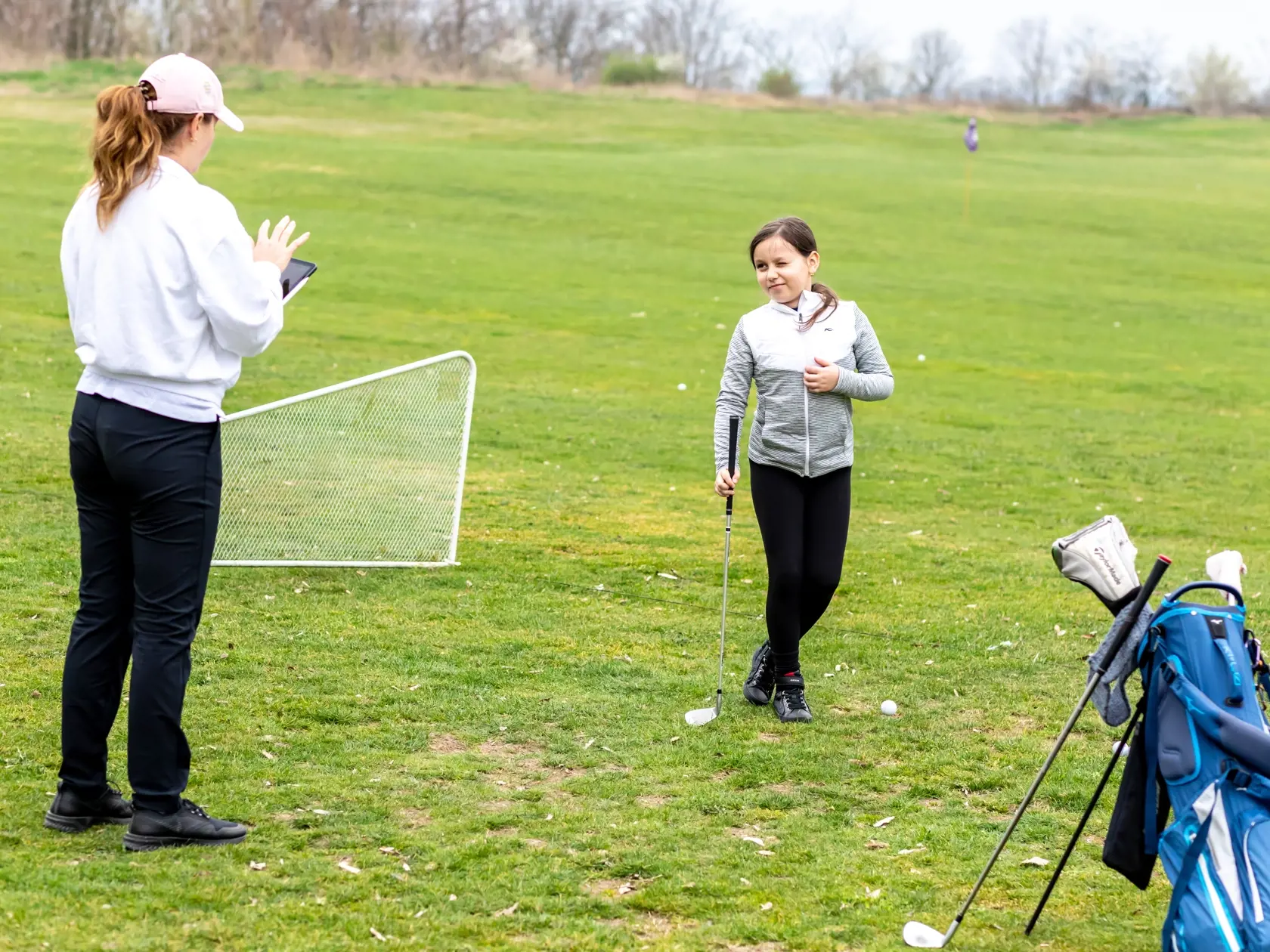 Na snímke dcéra Milana Zimnýkovala Alexandra počas golfového tréningu v Bernolákove. 
