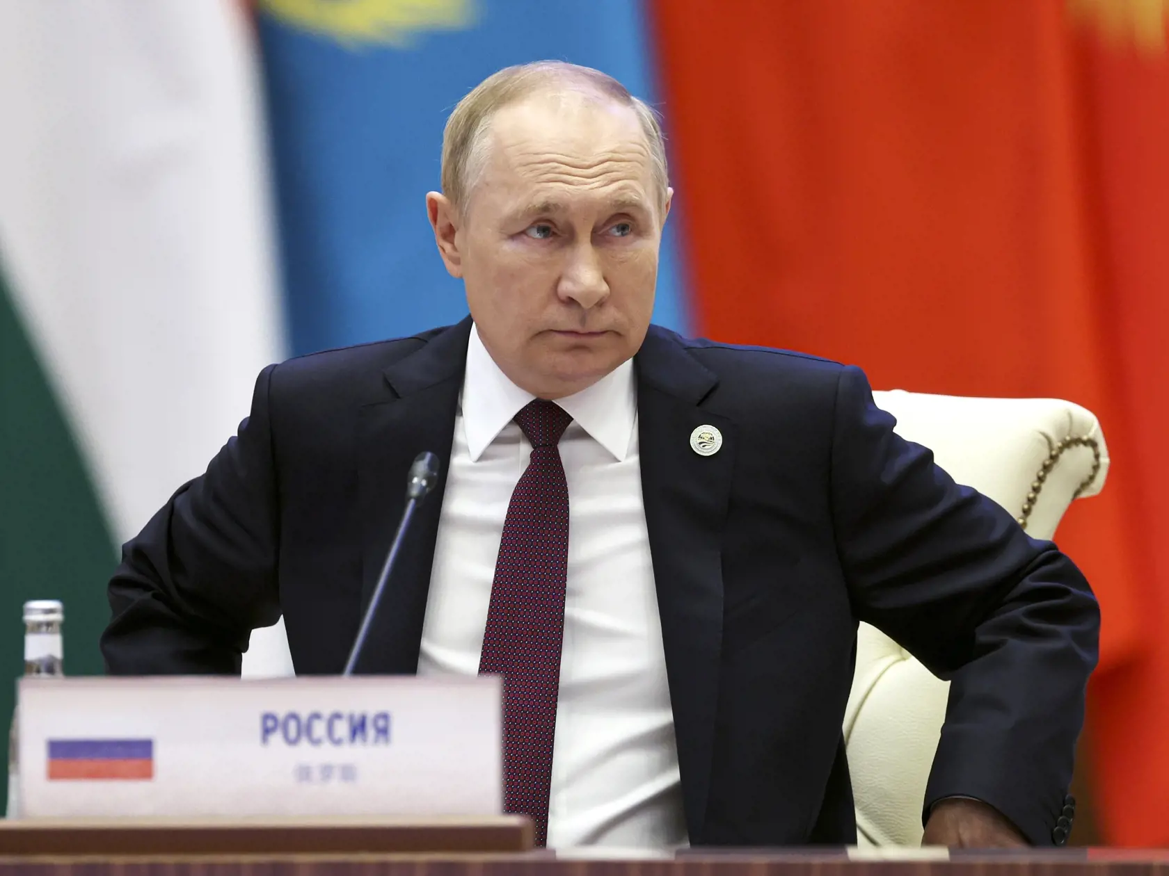 JB 2 Samarkand - Ruský prezident Vladimir Putin počas summitu Šanghajskej organizácie pre spoluprácu (SCO) v uzbeckom meste Samarkand 16. septembra 2022. FOTO TASR/AP

Russian President Vladimir Putin attends the Shanghai Cooperation Organisation (SCO) summit in Samarkand, Uzbekistan, Friday, Sept. 16, 2022. (Sergei Bobylev, Sputnik, Kremlin Pool Photo via AP)