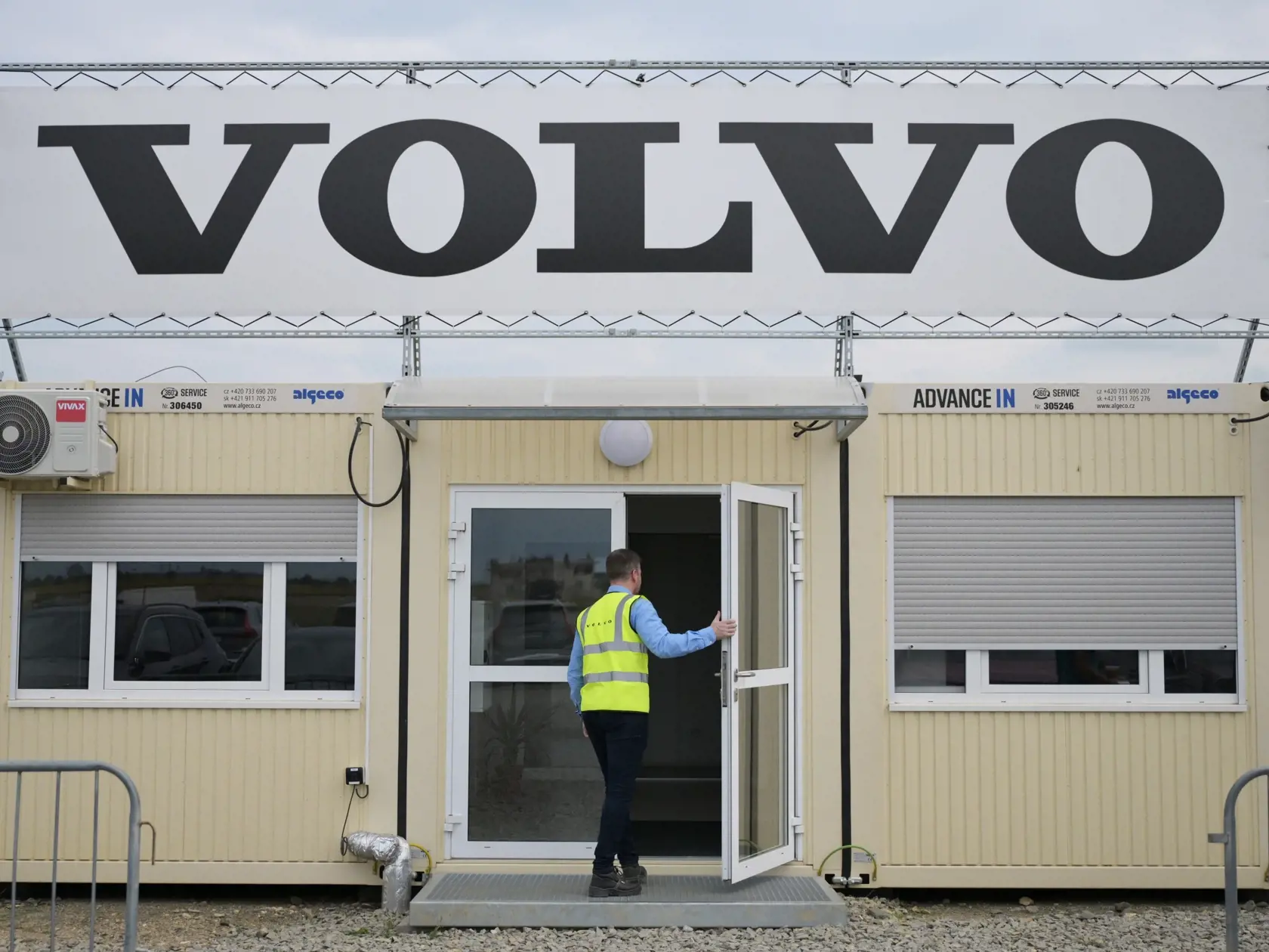 Výstavba závodu Volvo Car Košice, ktorú realizuje firma Takenaka.
