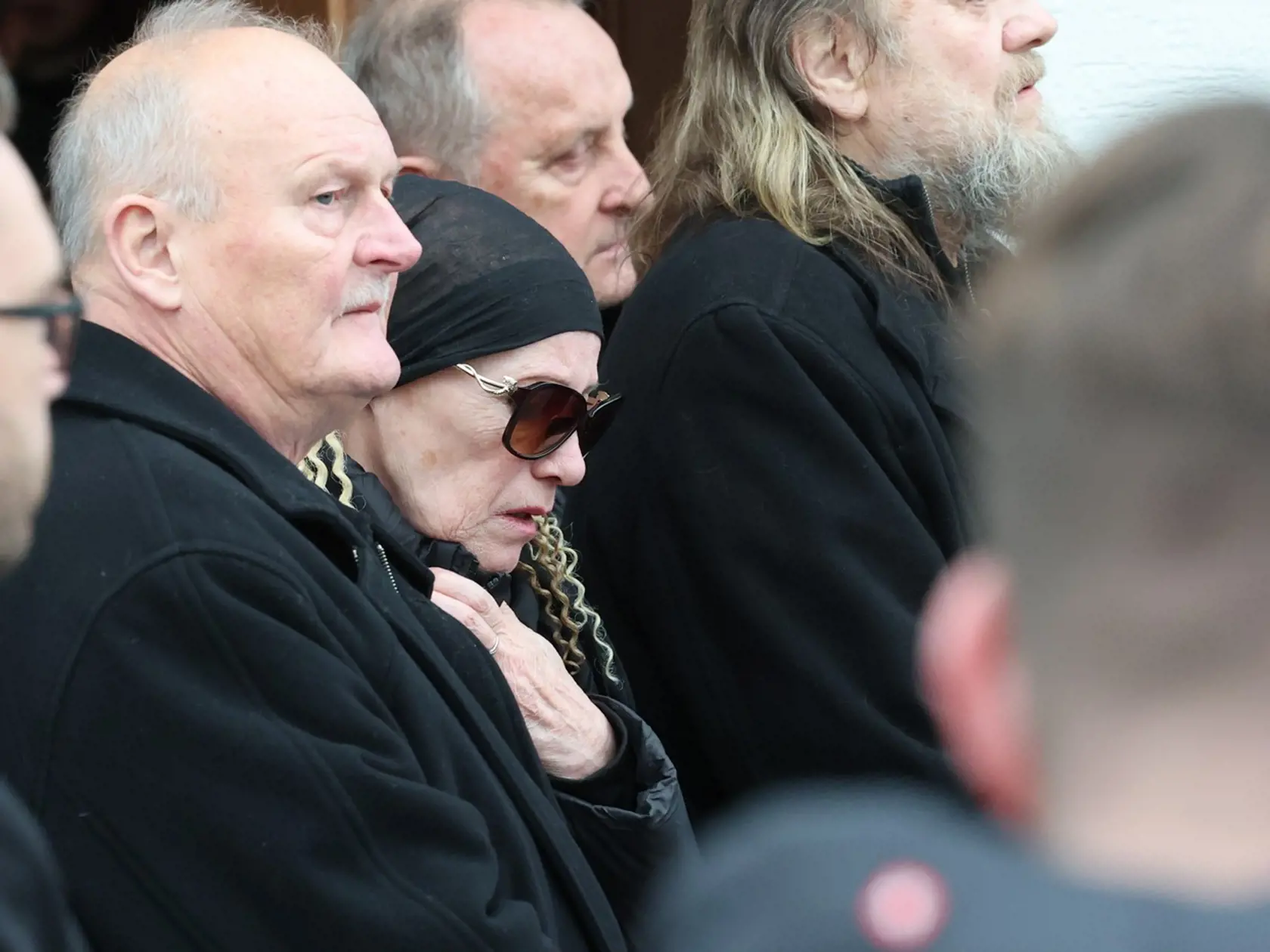 Zdrvená mama Heleny Zeťovej Alena po pohrebe milovanje dcéry, ktorá zomrela po páde z okna rodinného domu štyri dni pred Vianocami.