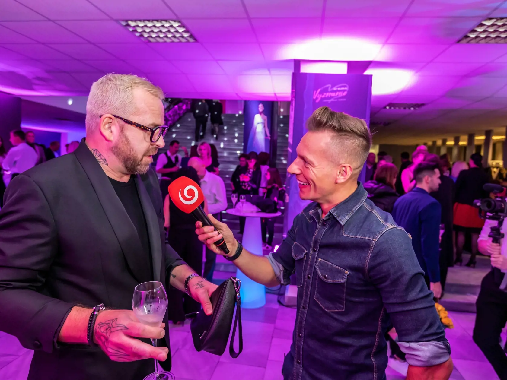 V Iuvente sa konala premiéra muzikálu Vyznanie. Na snímke je módny návrhár Fero Mikloško a moderátor Thomas Puskailer. 