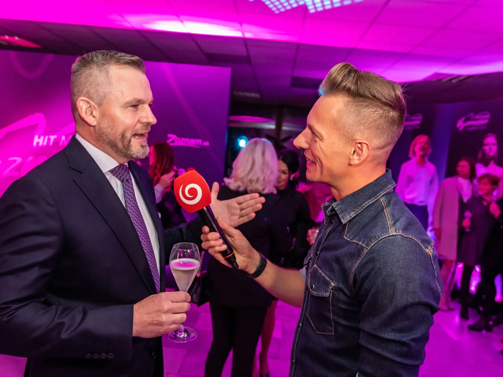 V Iuvente sa konala premiéra muzikálu Vyznanie. Na snímke je bývalý premiér Peter Pellegrini a Thomas Puskailer. 