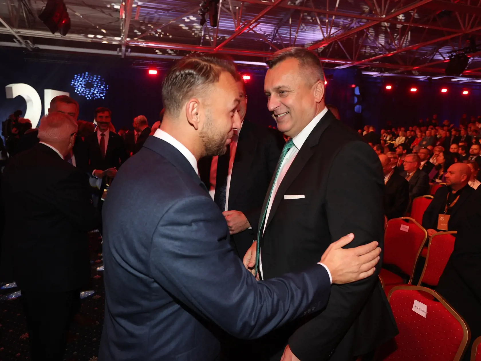 Predseda strany Hlas Matúš Šutaj Eštok a predseda SNS Andrej Danko.