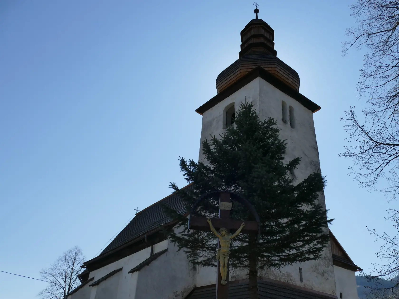 Na snímke je starobylý rímskokatolícky Kostol sv. Michala zo 16. storočia v obci Turie pri Žiline počas rekonštrukcie.