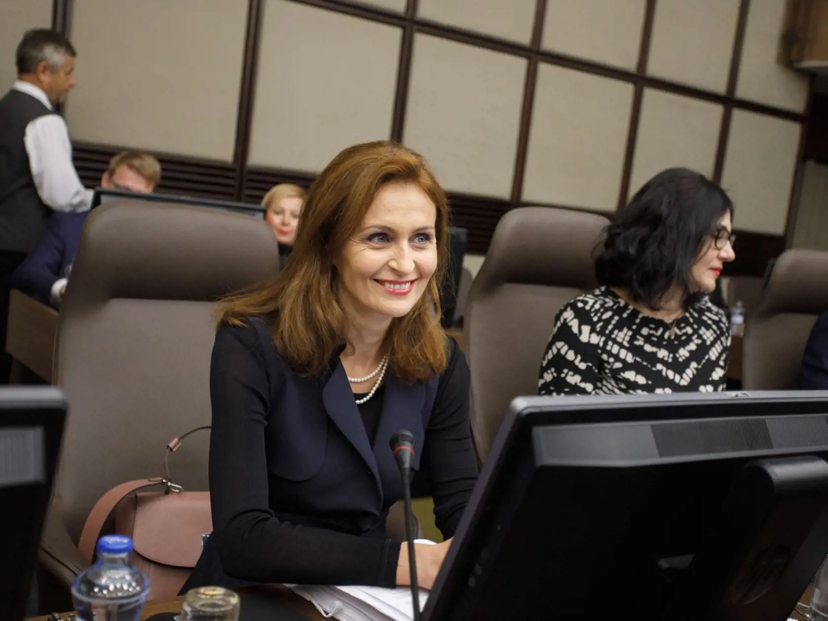 V čase pandémie Covidu bola pozývaná na konzíliá ako odborníčka počas vlády Igora Matoviča. Ako priznala, mala ponuku byť aj vtedy ministerkou, keď sa kreovala jeho vláda. Ponuku však odmietla.